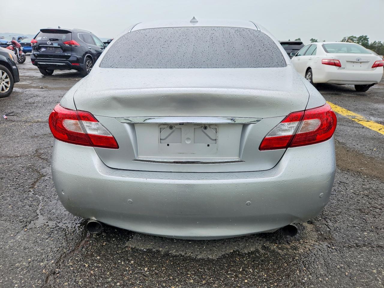 2013 Infiniti M37 X Silver vin: JN1BY1AR7DM602593