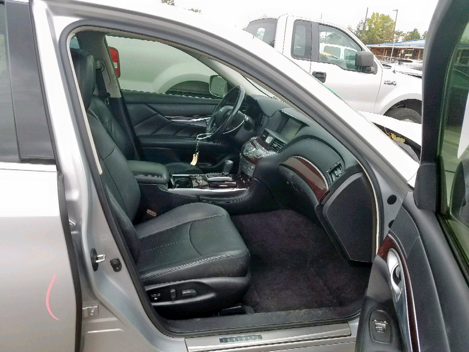2013 Infiniti M37 X Silver vin: JN1BY1AR7DM604117