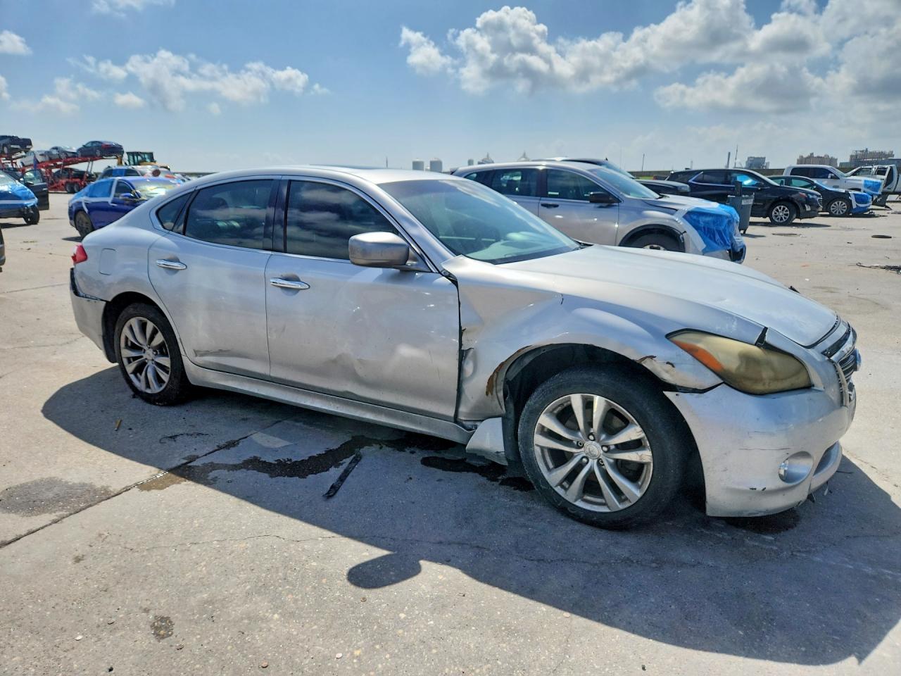 2013 Infiniti M37 X Silver vin: JN1BY1AR7DM604117