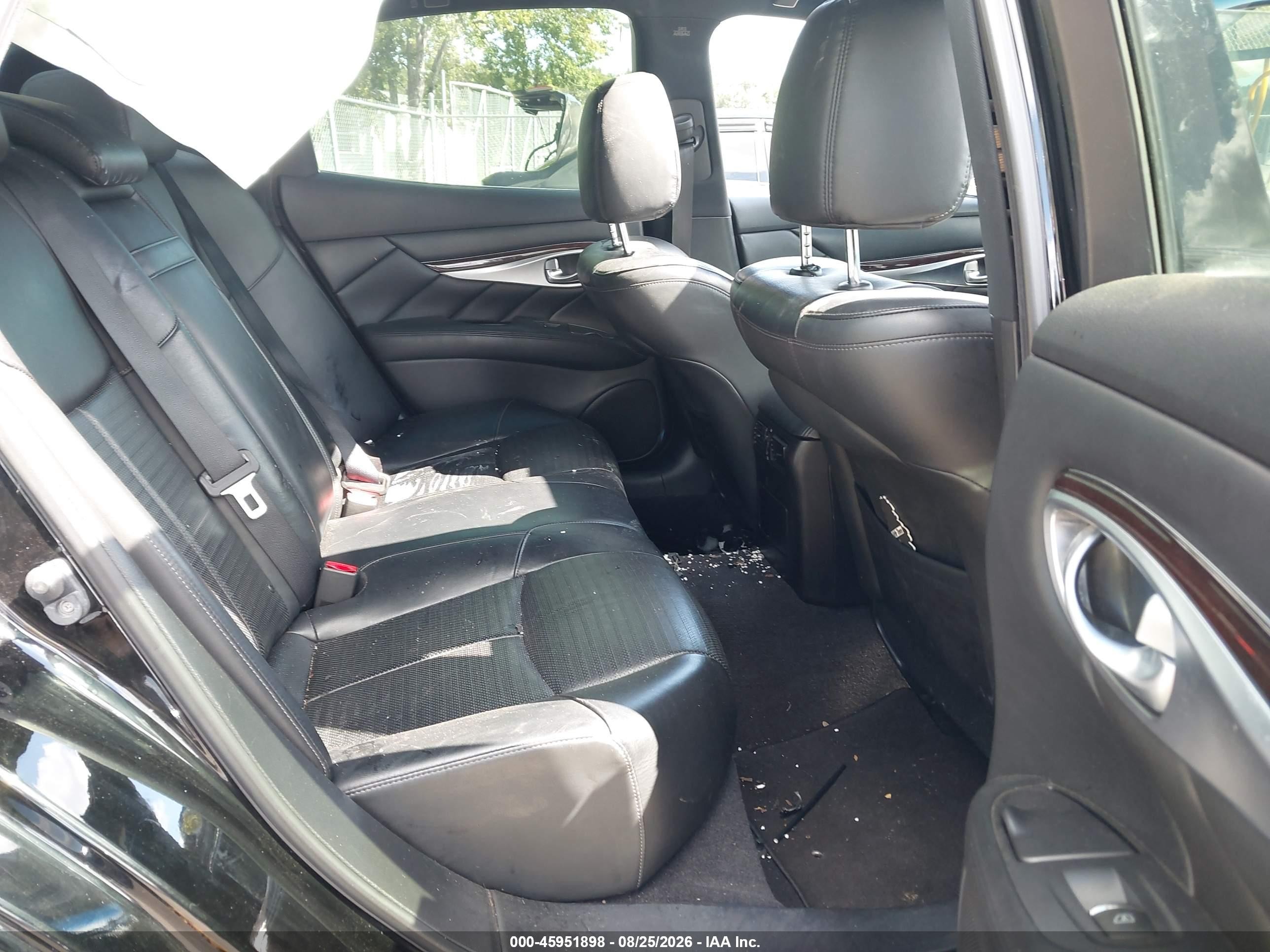 2015 Infiniti Q70 3.7x Black vin: JN1BY1AR7FM561742