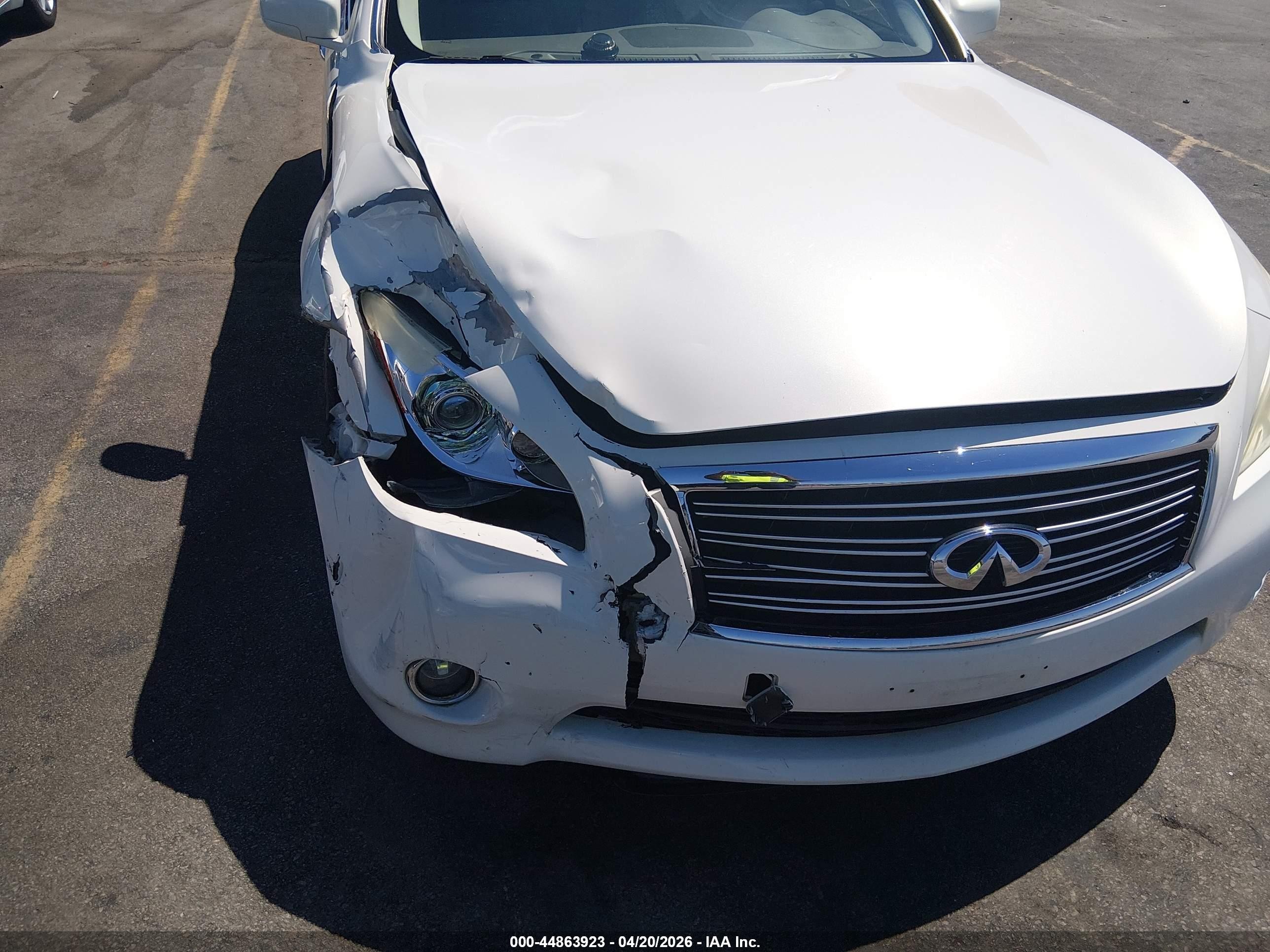 2012 Infiniti M37x   White vin: JN1BY1AR8CM393931