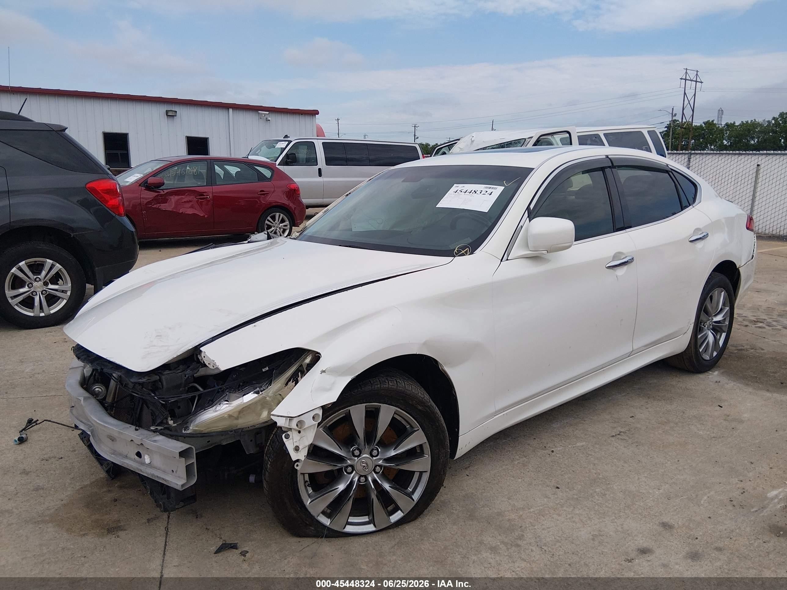 2012 Infiniti M37x   White vin: JN1BY1AR8CM394903