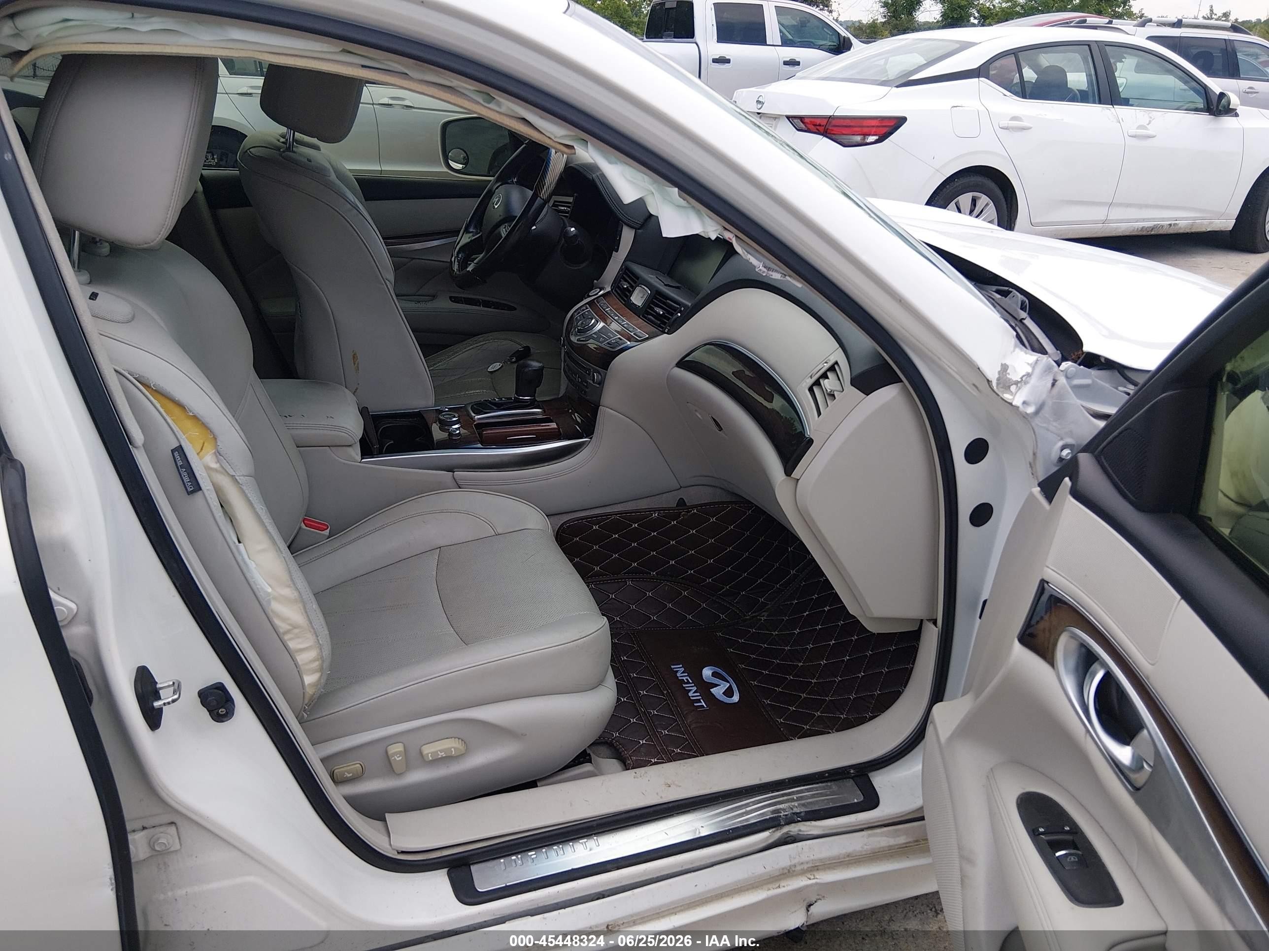 2012 Infiniti M37x   White vin: JN1BY1AR8CM394903