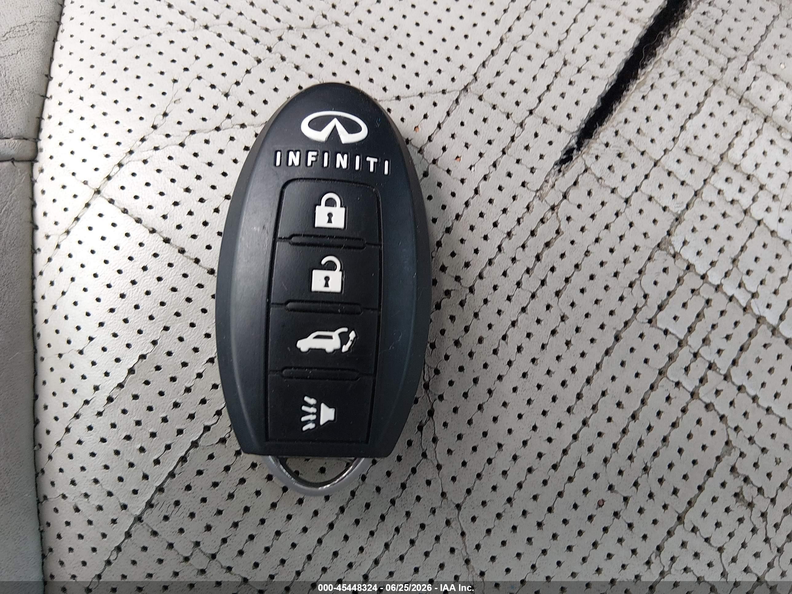2012 Infiniti M37x   White vin: JN1BY1AR8CM394903