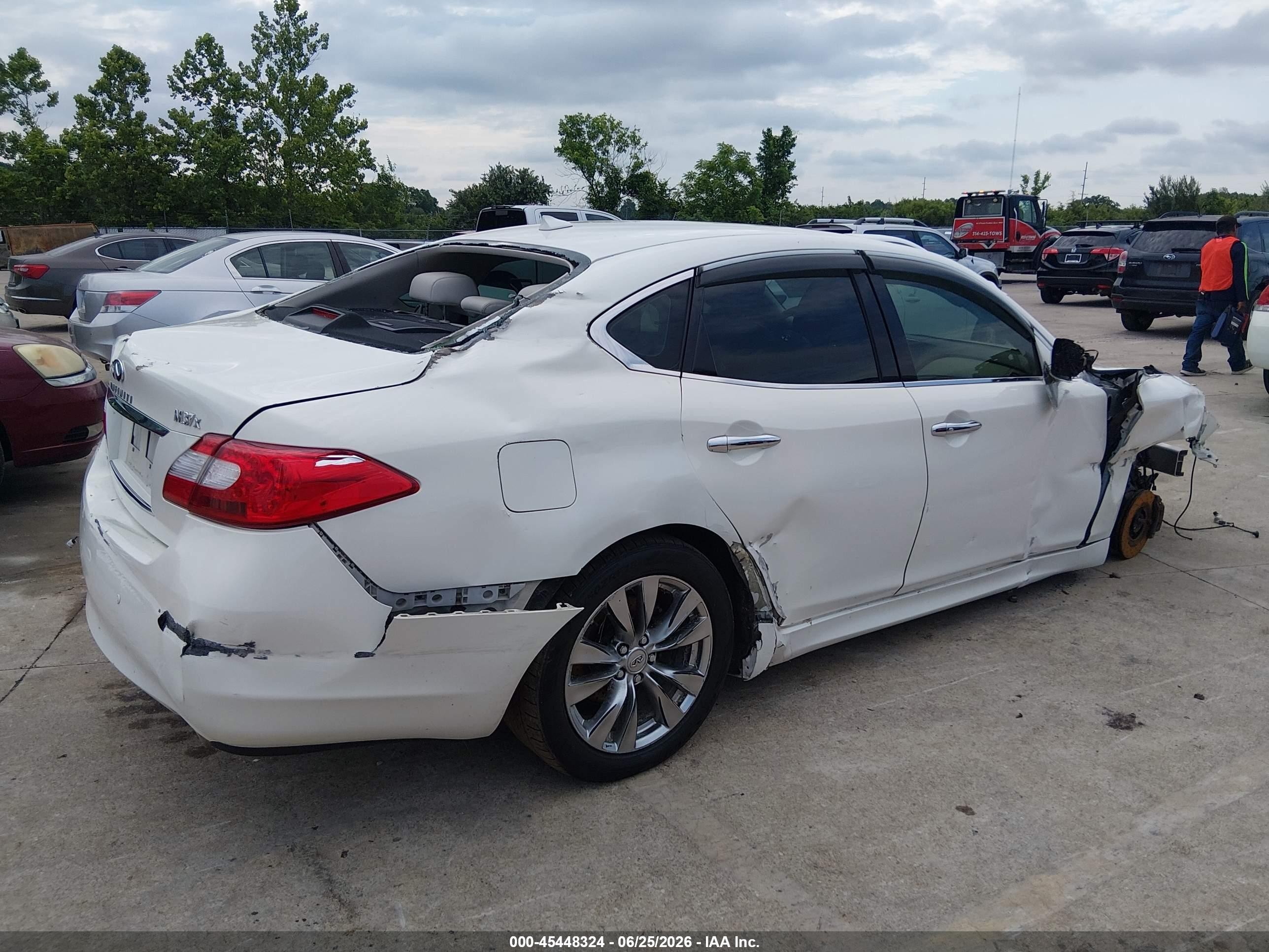 2012 Infiniti M37x   White vin: JN1BY1AR8CM394903