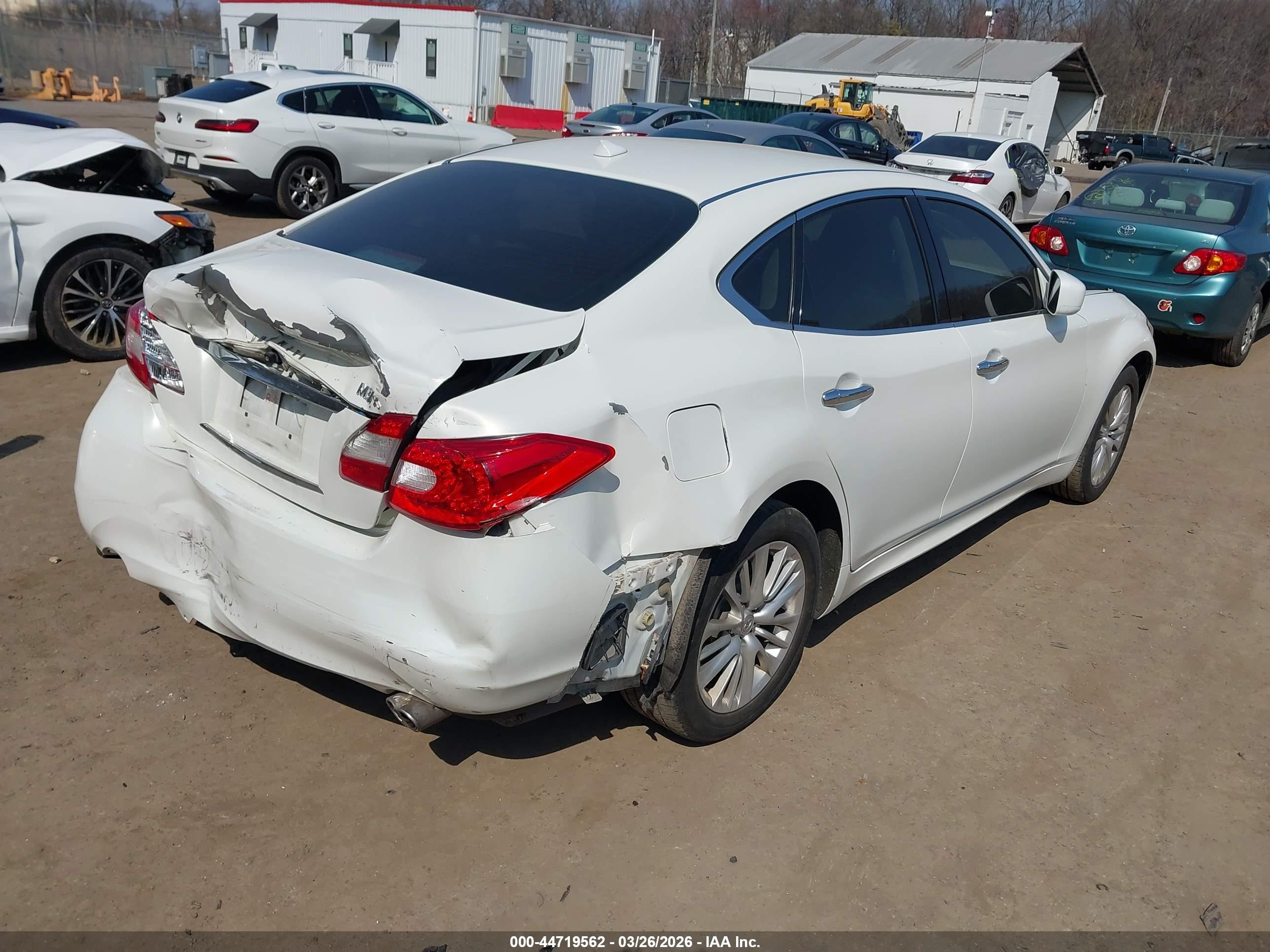 2012 Infiniti M37x   White vin: JN1BY1AR8CM395582