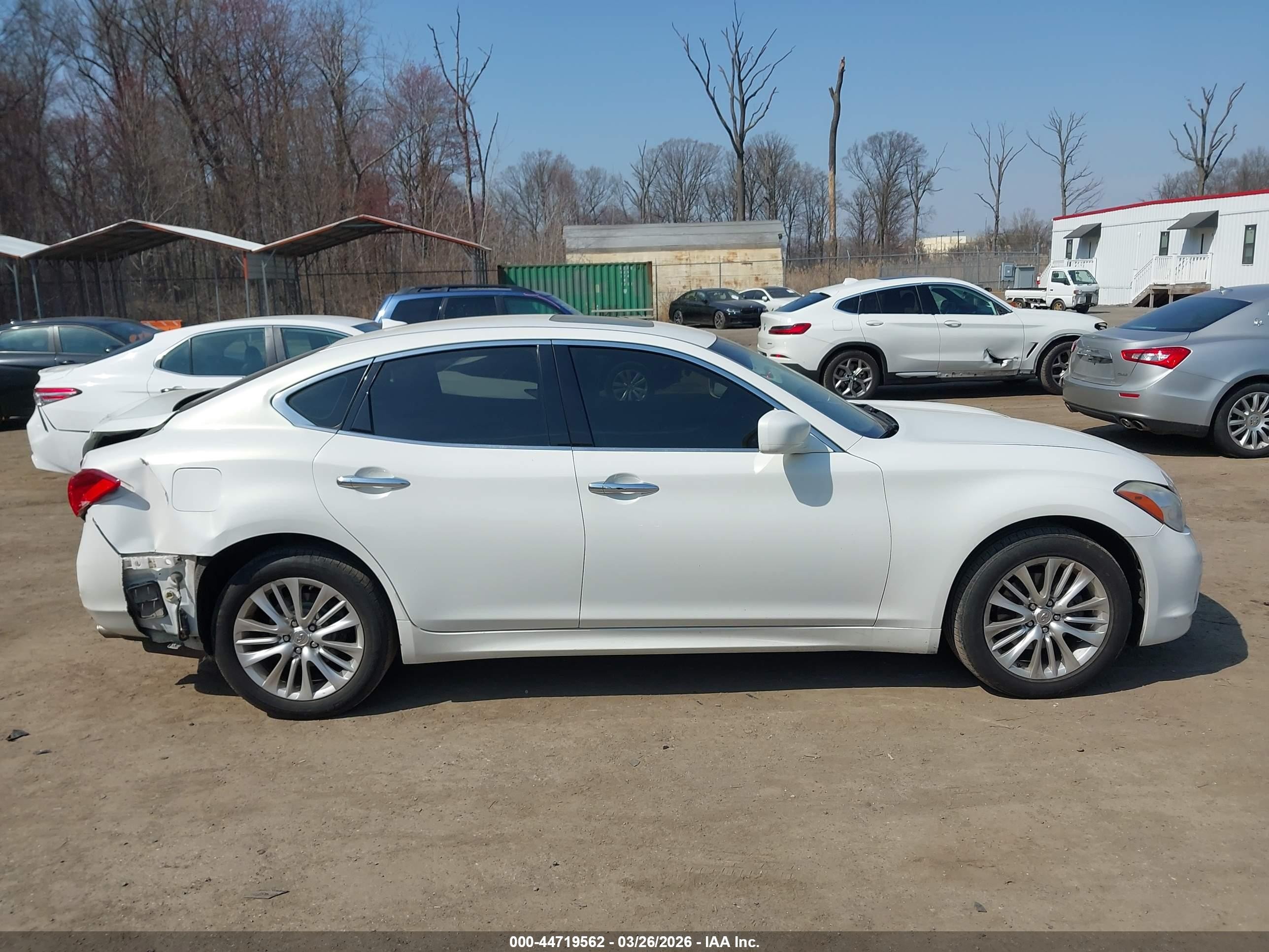 2012 Infiniti M37x   White vin: JN1BY1AR8CM395582