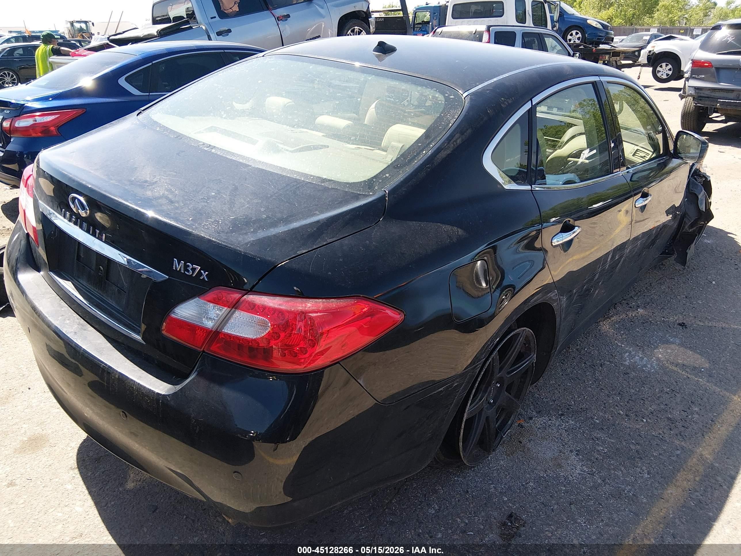 2013 Infiniti M37x Black vin: JN1BY1AR8DM600724