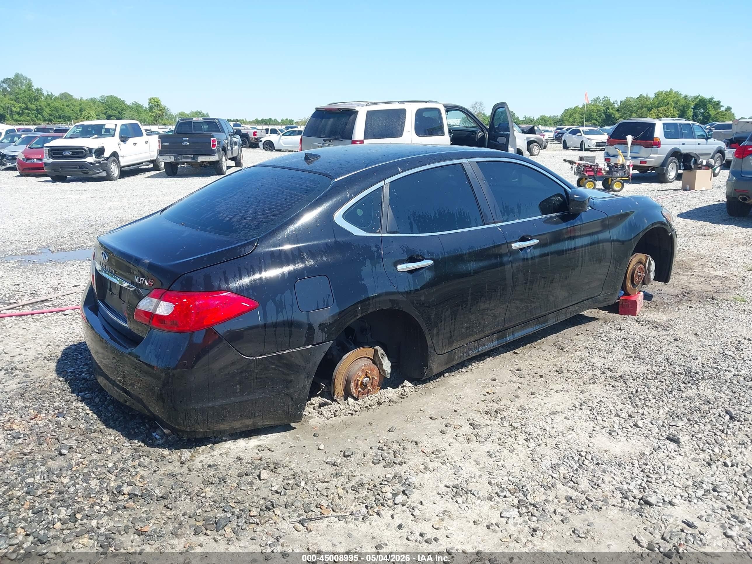 2013 Infiniti M37x   Black vin: JN1BY1AR8DM602148