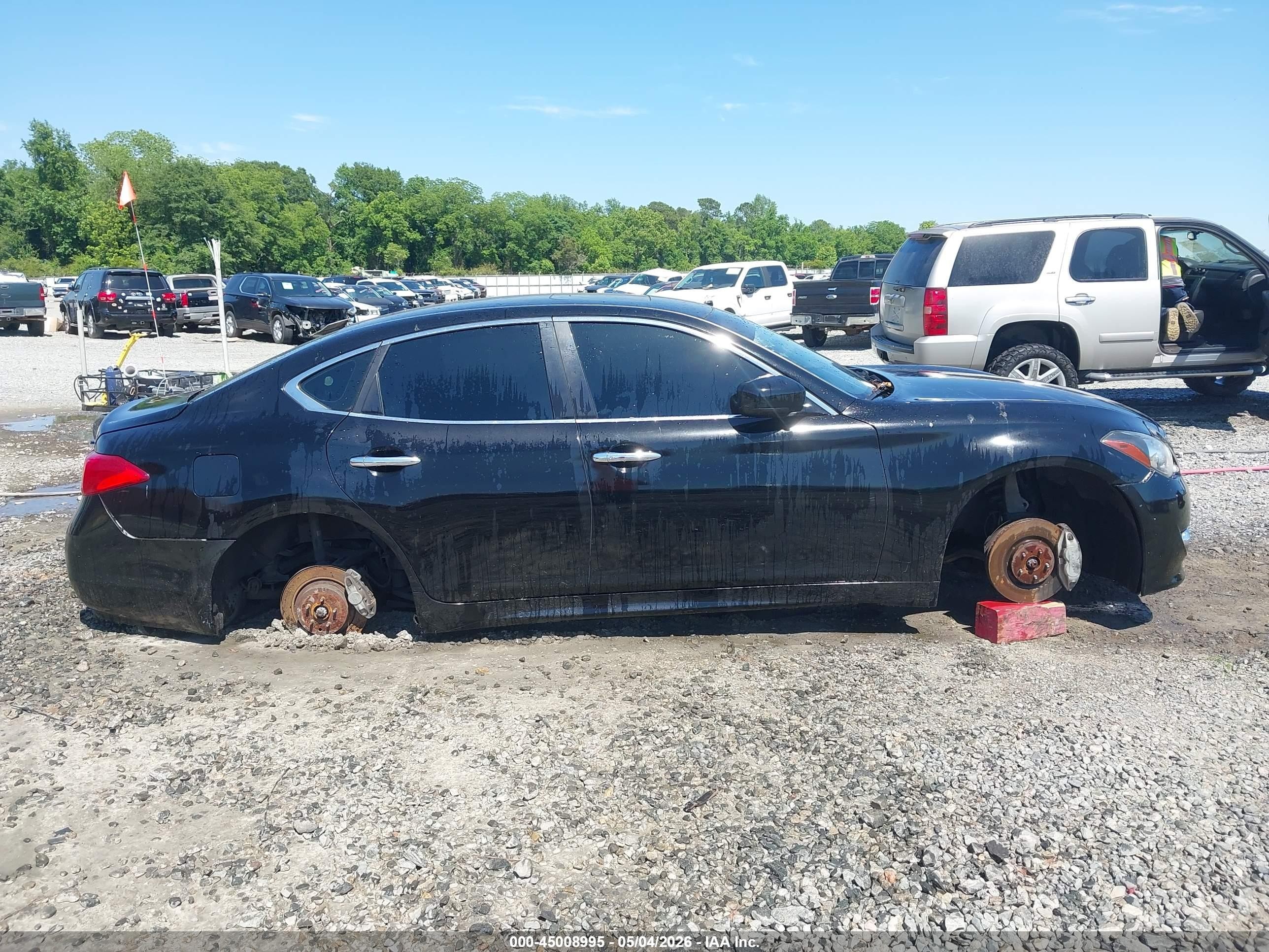 2013 Infiniti M37x   Black vin: JN1BY1AR8DM602148