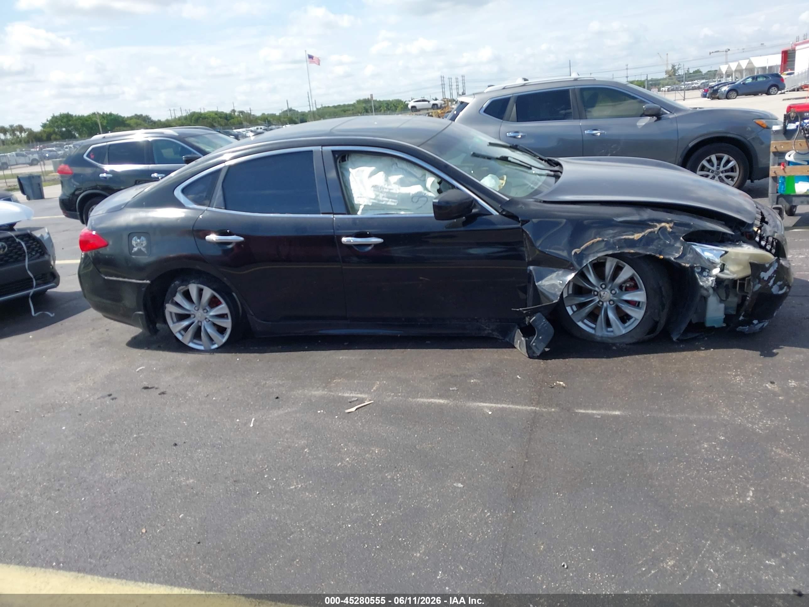 2011 Infiniti M37x Black vin: JN1BY1AR9BM371841