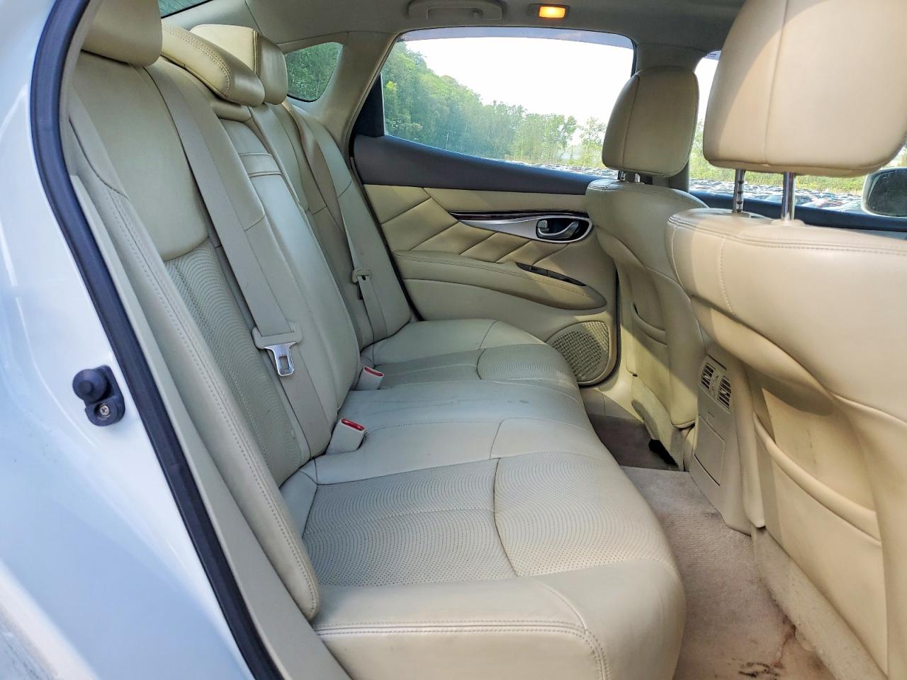 2012 Infiniti M37 X White vin: JN1BY1AR9CM392822