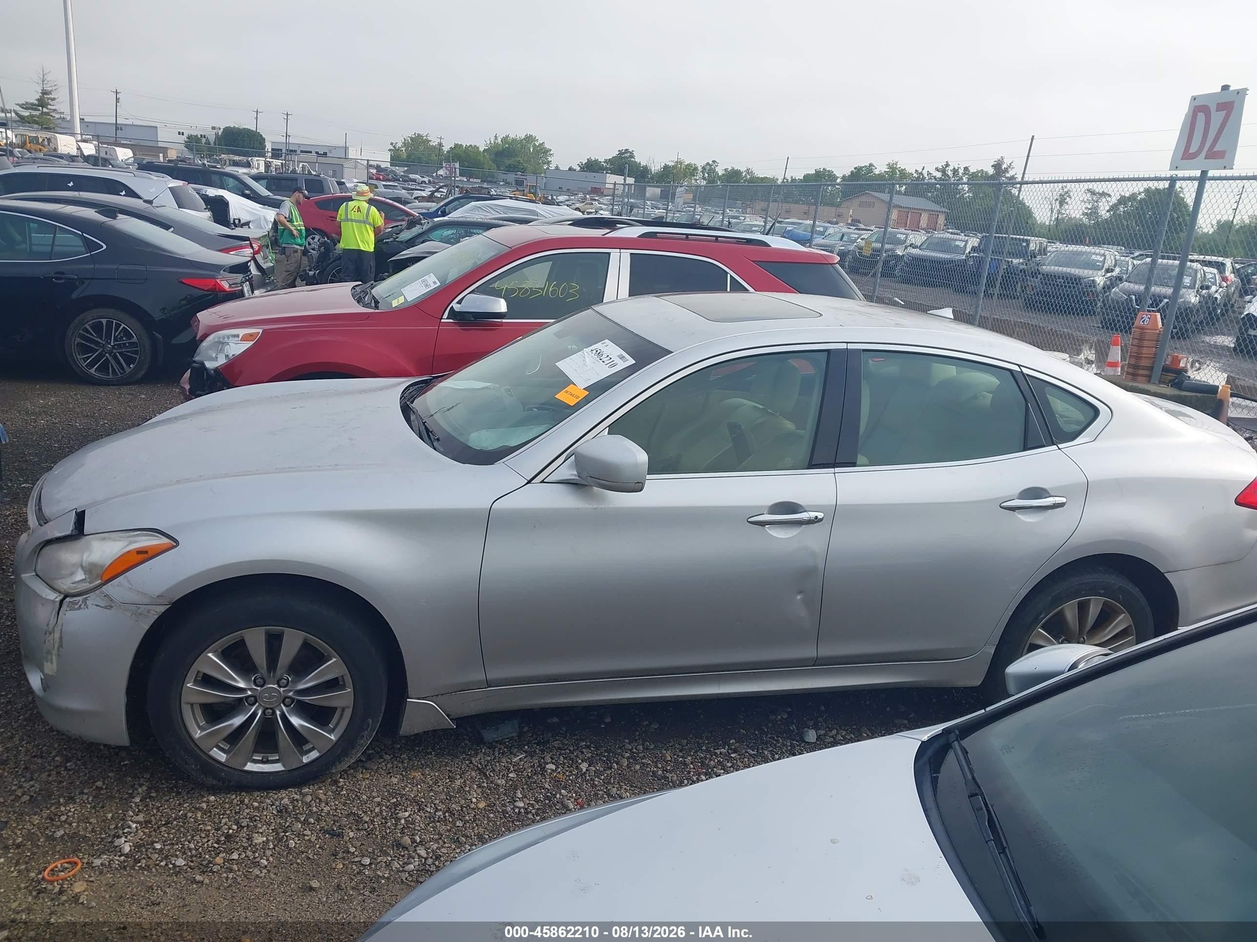 2012 Infiniti M37x Silver vin: JN1BY1AR9CM396093