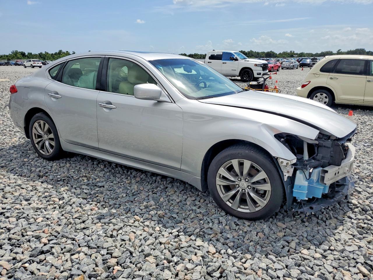2013 Infiniti M37 X Silver vin: JN1BY1AR9DM601574