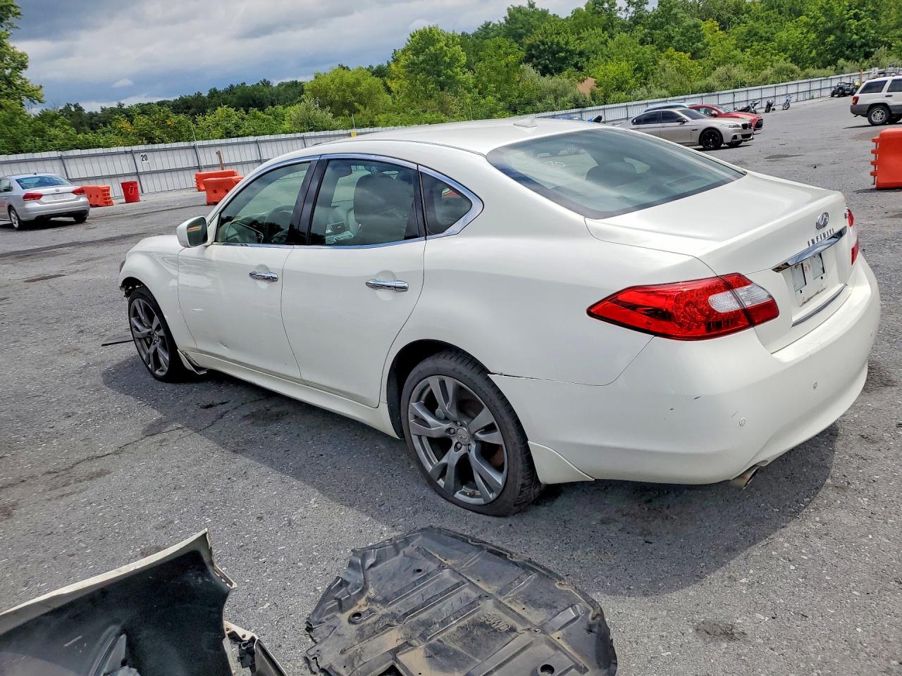 2013 Infiniti M37 X White vin: JN1BY1AR9DM604670