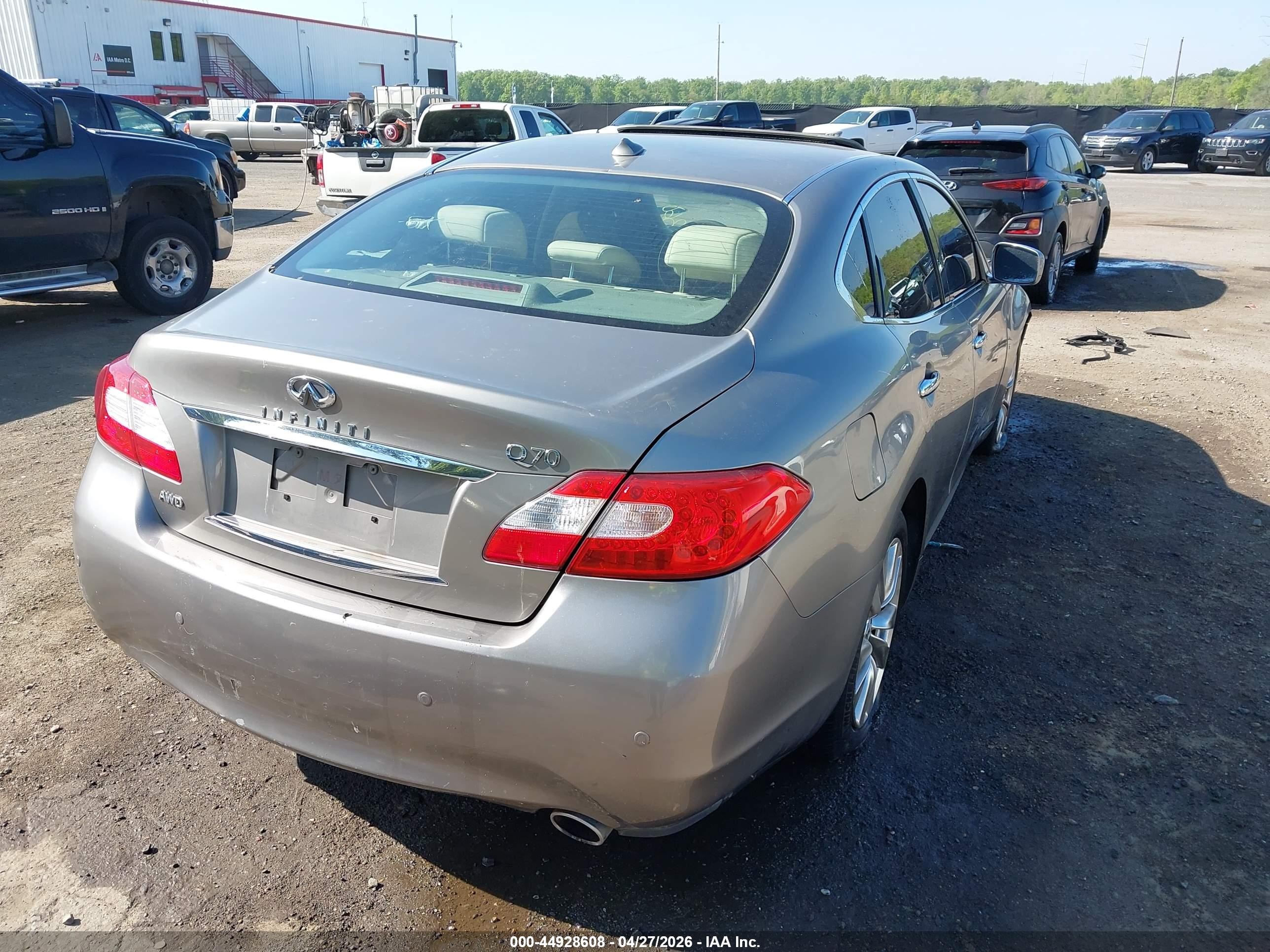 2014 Infiniti Q70 3.7x Gray vin: JN1BY1AR9EM320215