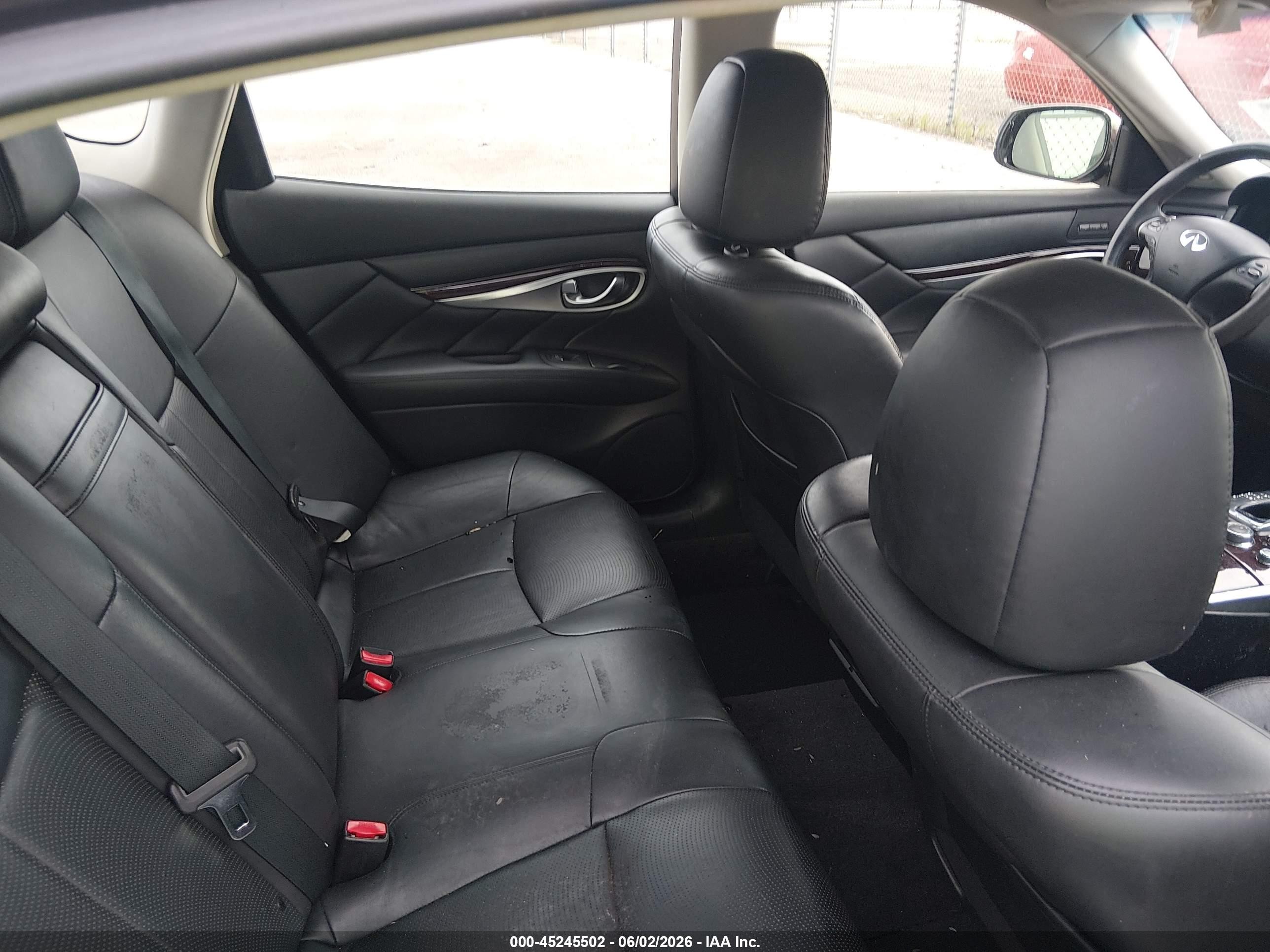 2015 Infiniti Q70 3.7x Gray vin: JN1BY1AR9FM560432