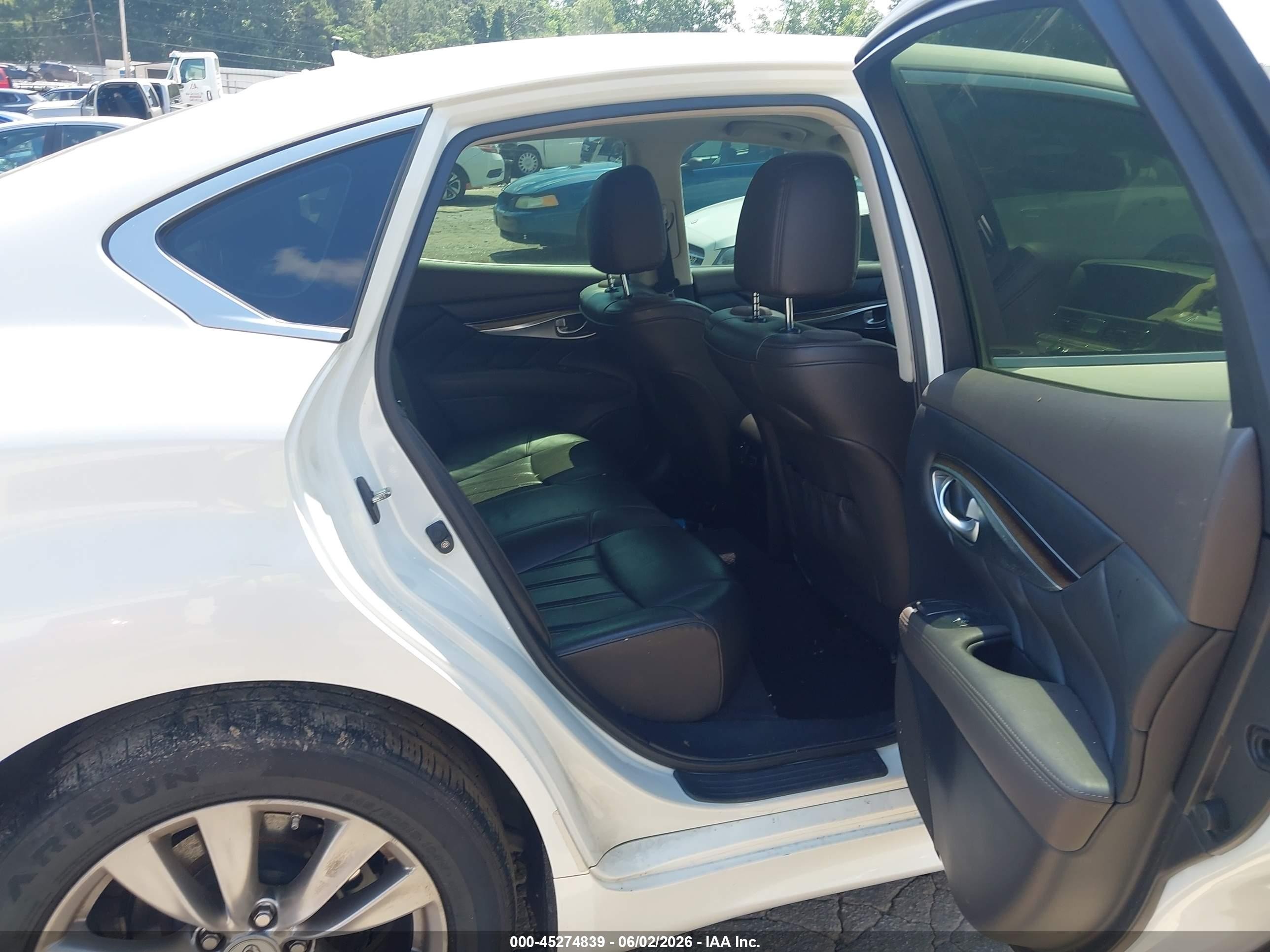2013 Infiniti M37x   White vin: JN1BY1ARXDM602216
