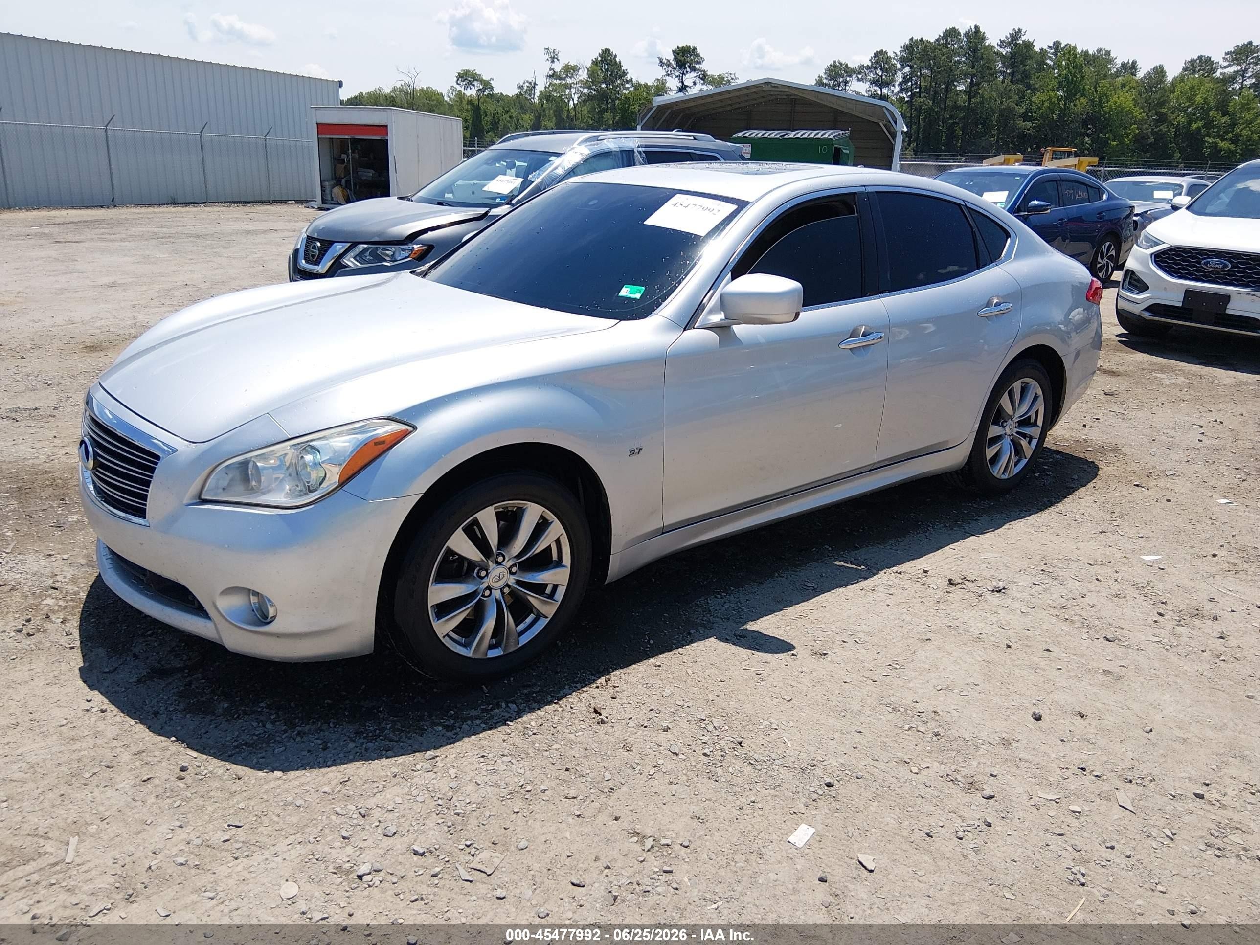 2014 Infiniti Q70 3.7x Silver vin: JN1BY1ARXEM320045
