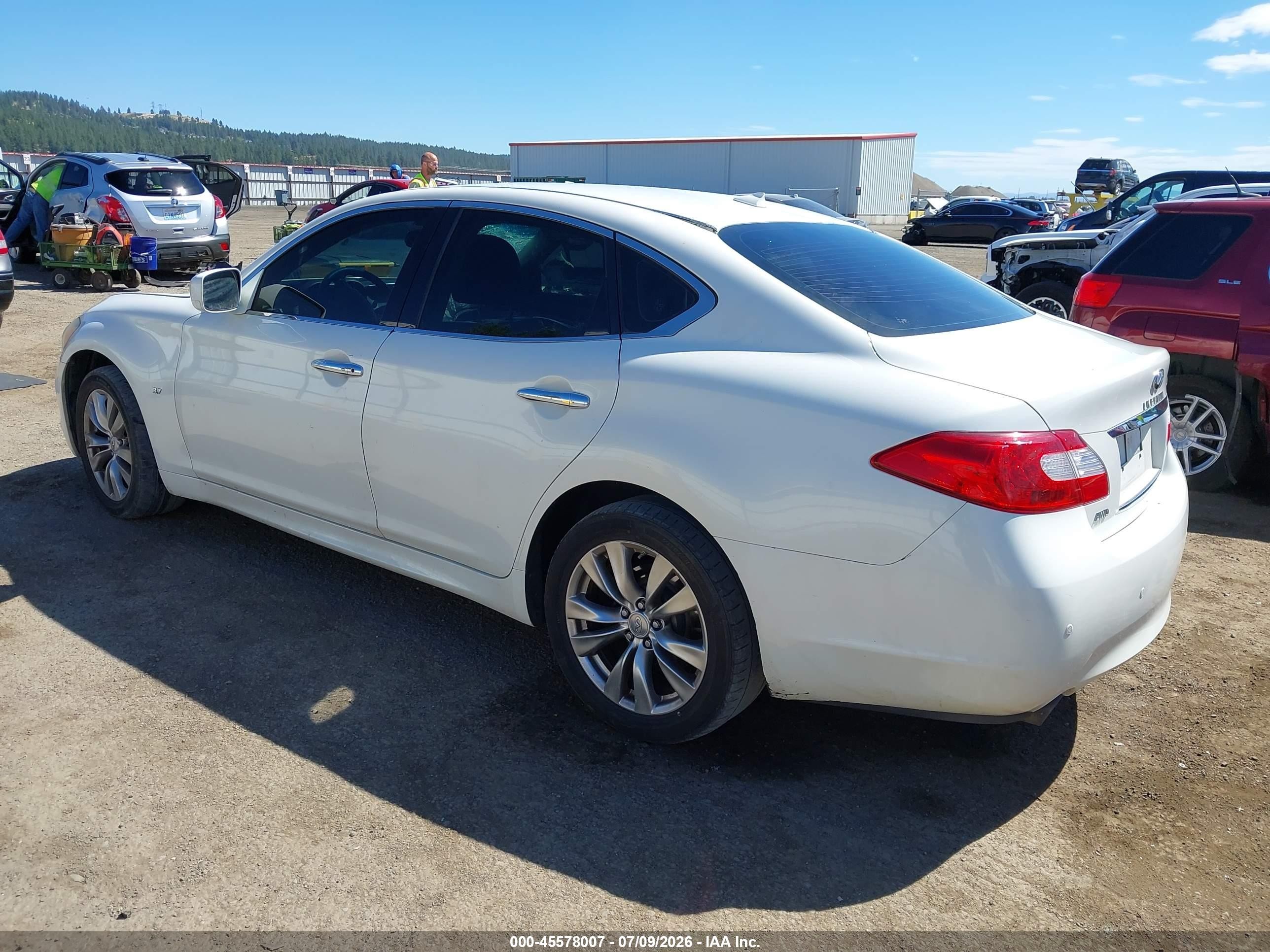2014 Infiniti Q70 3.7x White vin: JN1BY1ARXEM320305