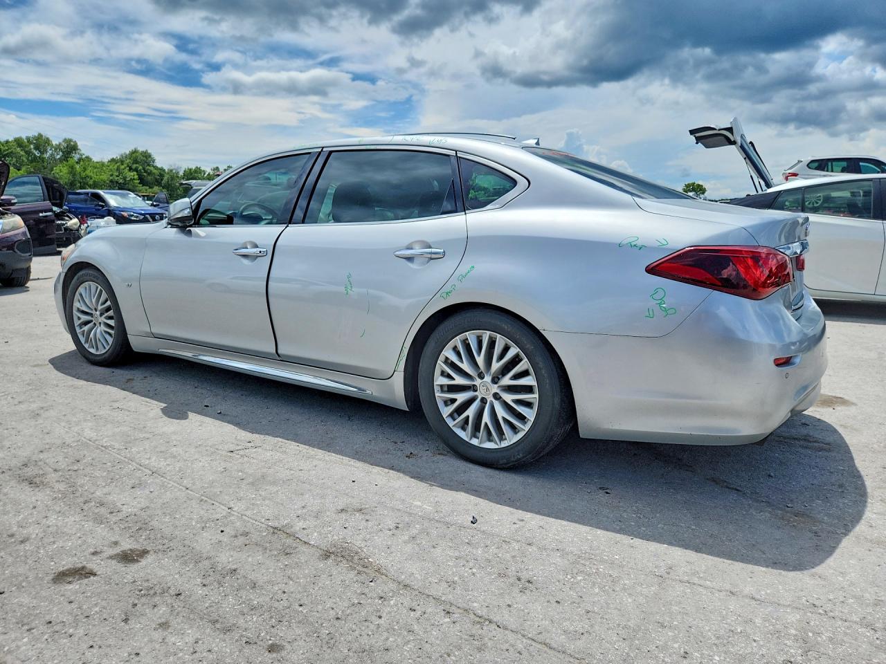 2015 Infiniti Q70l 3.7 Silver vin: JN1BY1PP0FM601018