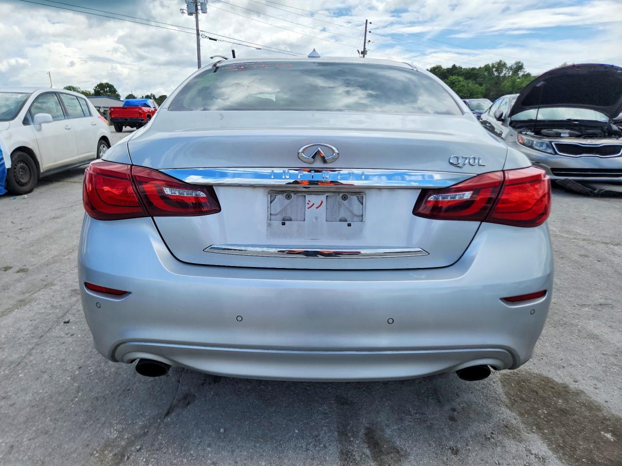 2015 Infiniti Q70l 3.7 Silver vin: JN1BY1PP0FM601018