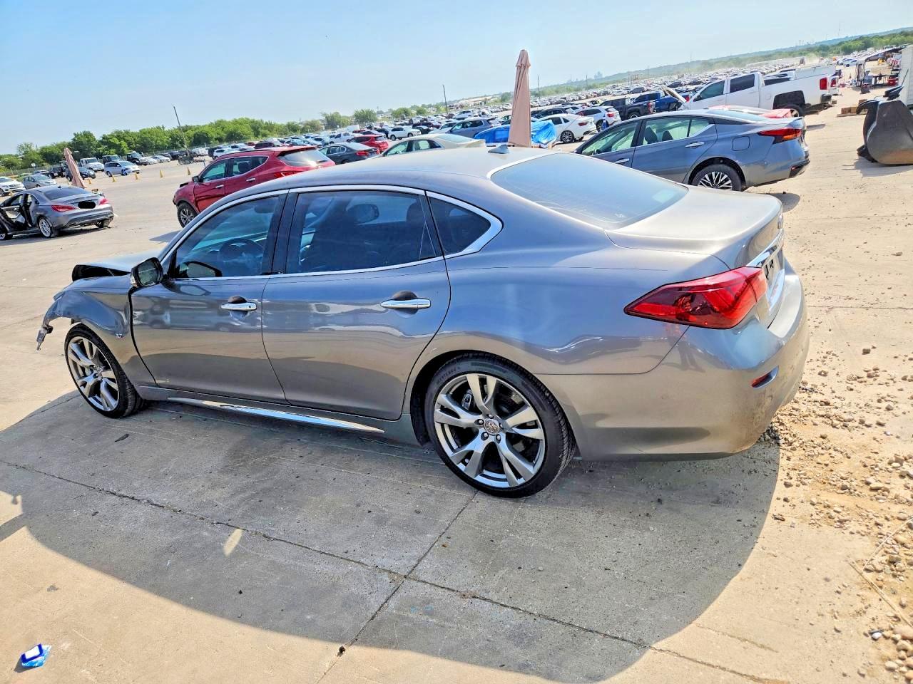2015 Infiniti Q70l 3.7 Gray vin: JN1BY1PP1FM600413
