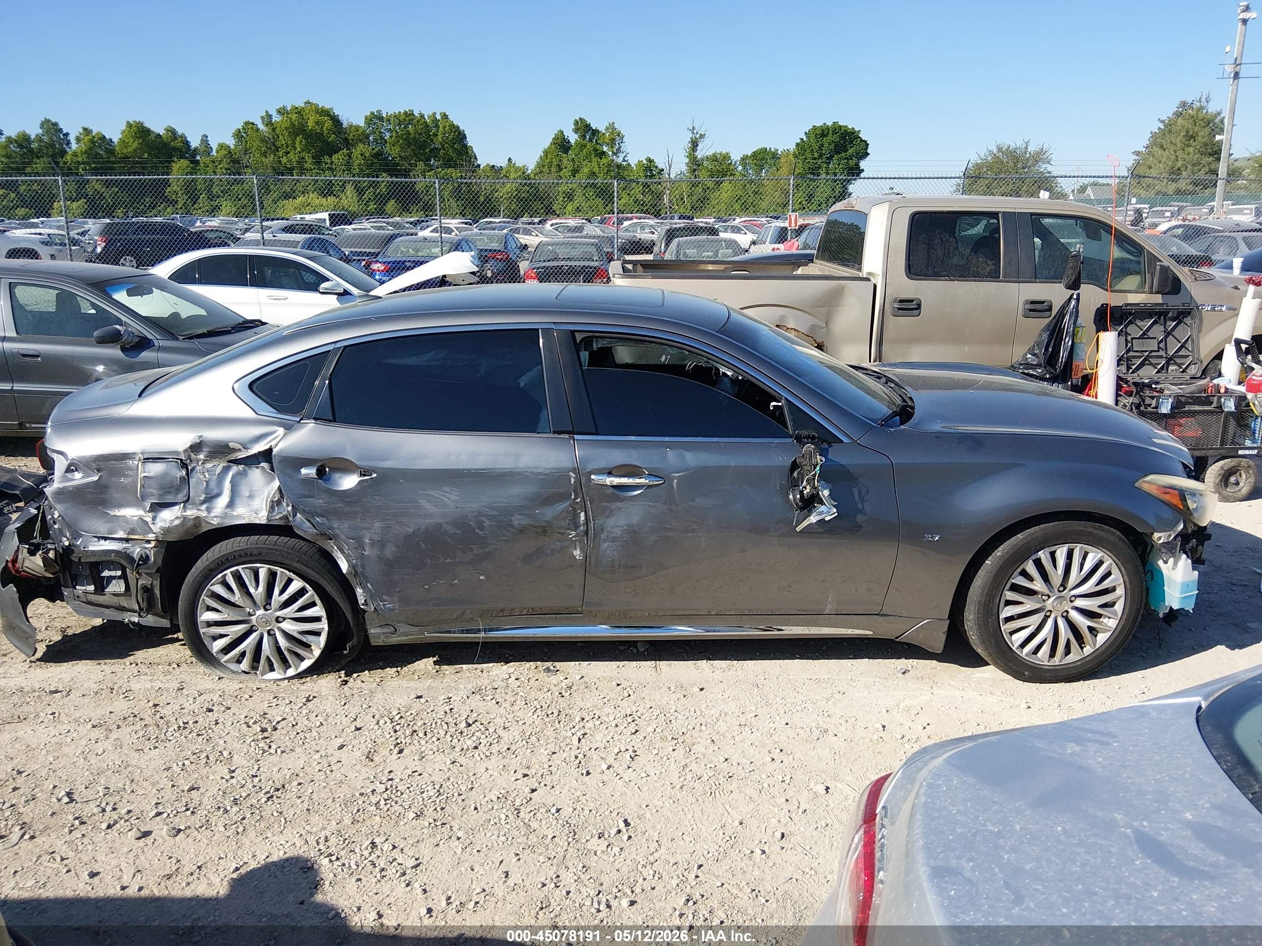 2015 Infiniti Q70l 3.7 Gray vin: JN1BY1PP5FM601502
