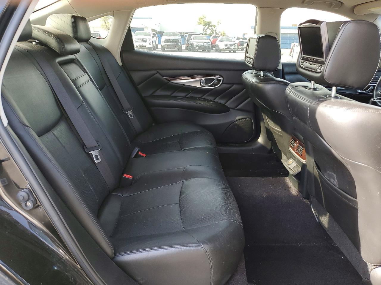 2015 Infiniti Q70l 3.7 Black vin: JN1BY1PP7FM600125