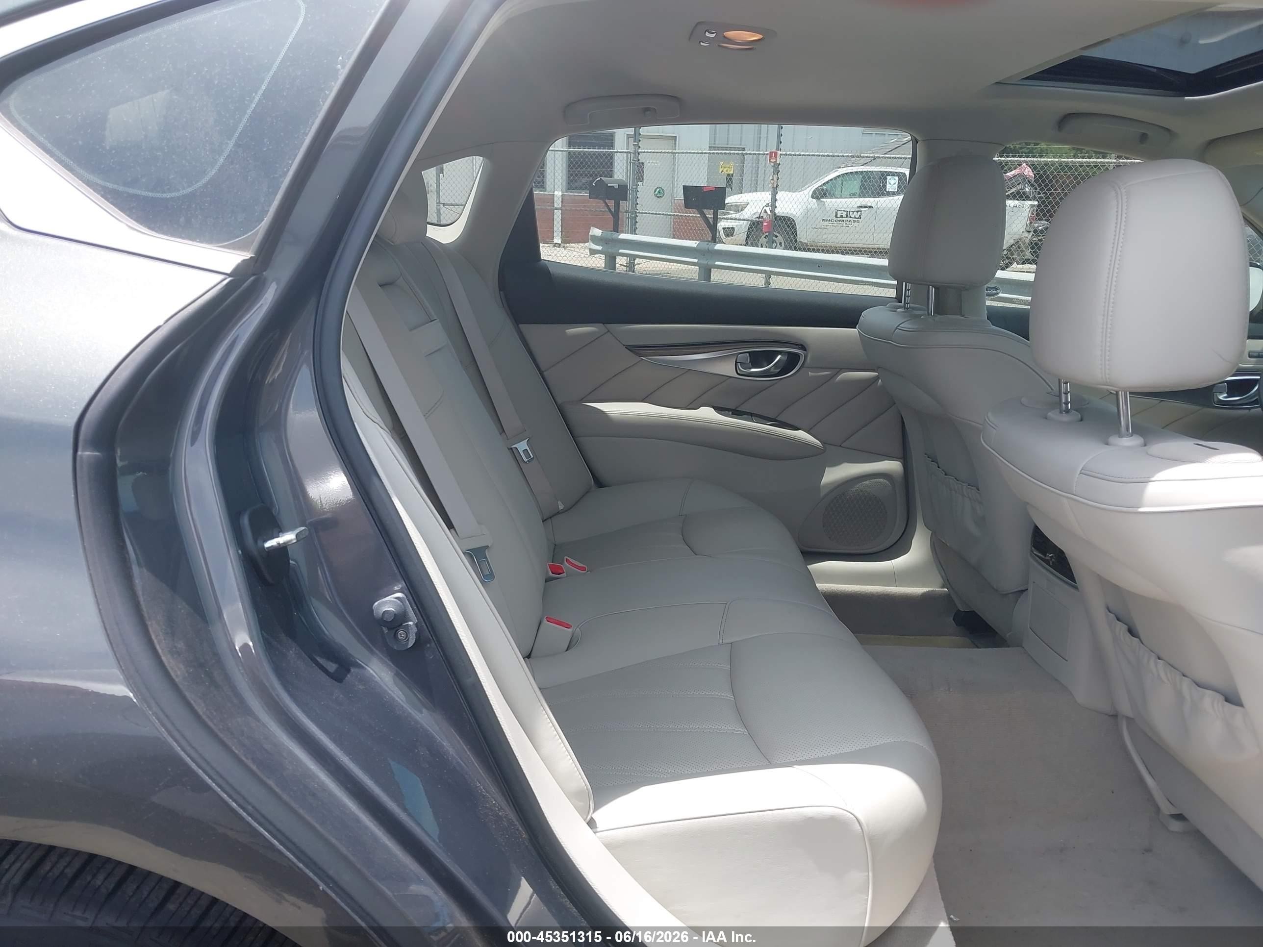 2015 Infiniti Q70l 3.7 Gray vin: JN1BY1PP8FM600148