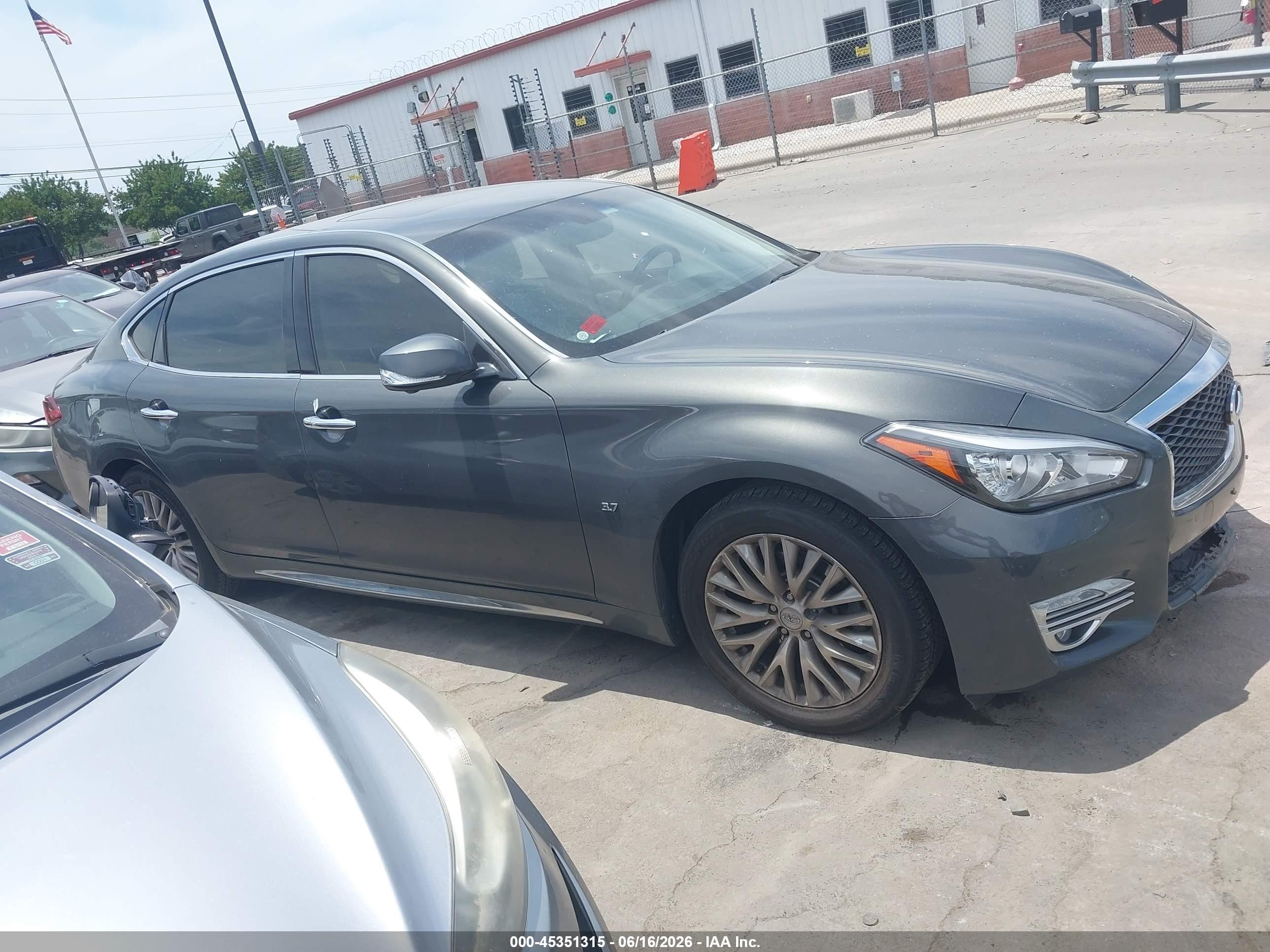 2015 Infiniti Q70l 3.7 Gray vin: JN1BY1PP8FM600148