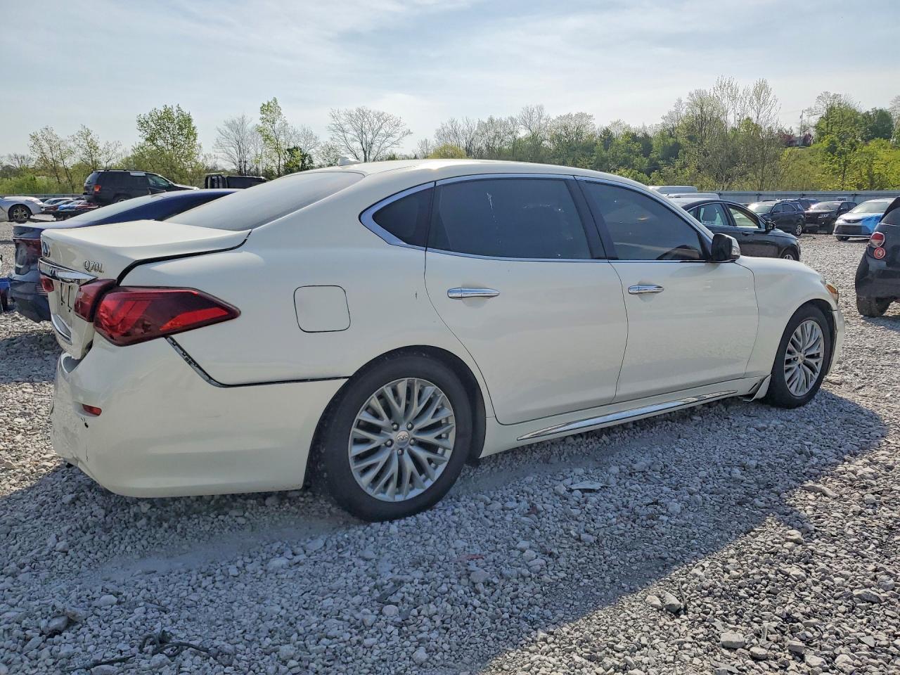 2015 Infiniti Q70l 3.7 White vin: JN1BY1PP8FM600814