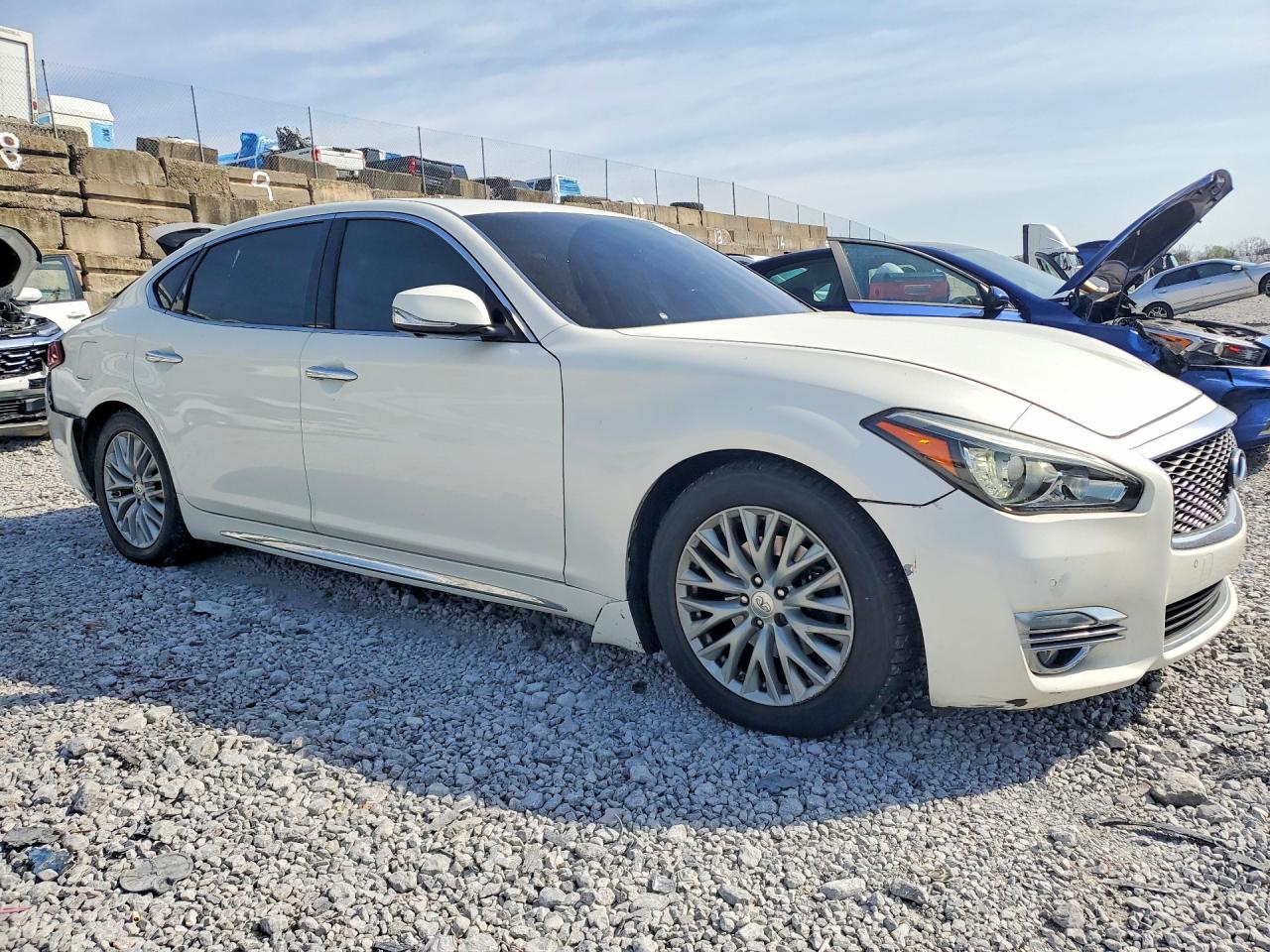 2015 Infiniti Q70l 3.7 White vin: JN1BY1PP8FM600814