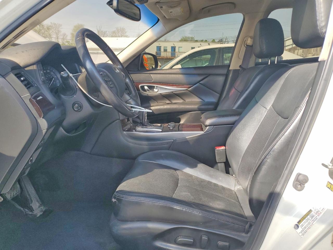 2015 Infiniti Q70l 3.7 White vin: JN1BY1PP8FM600814