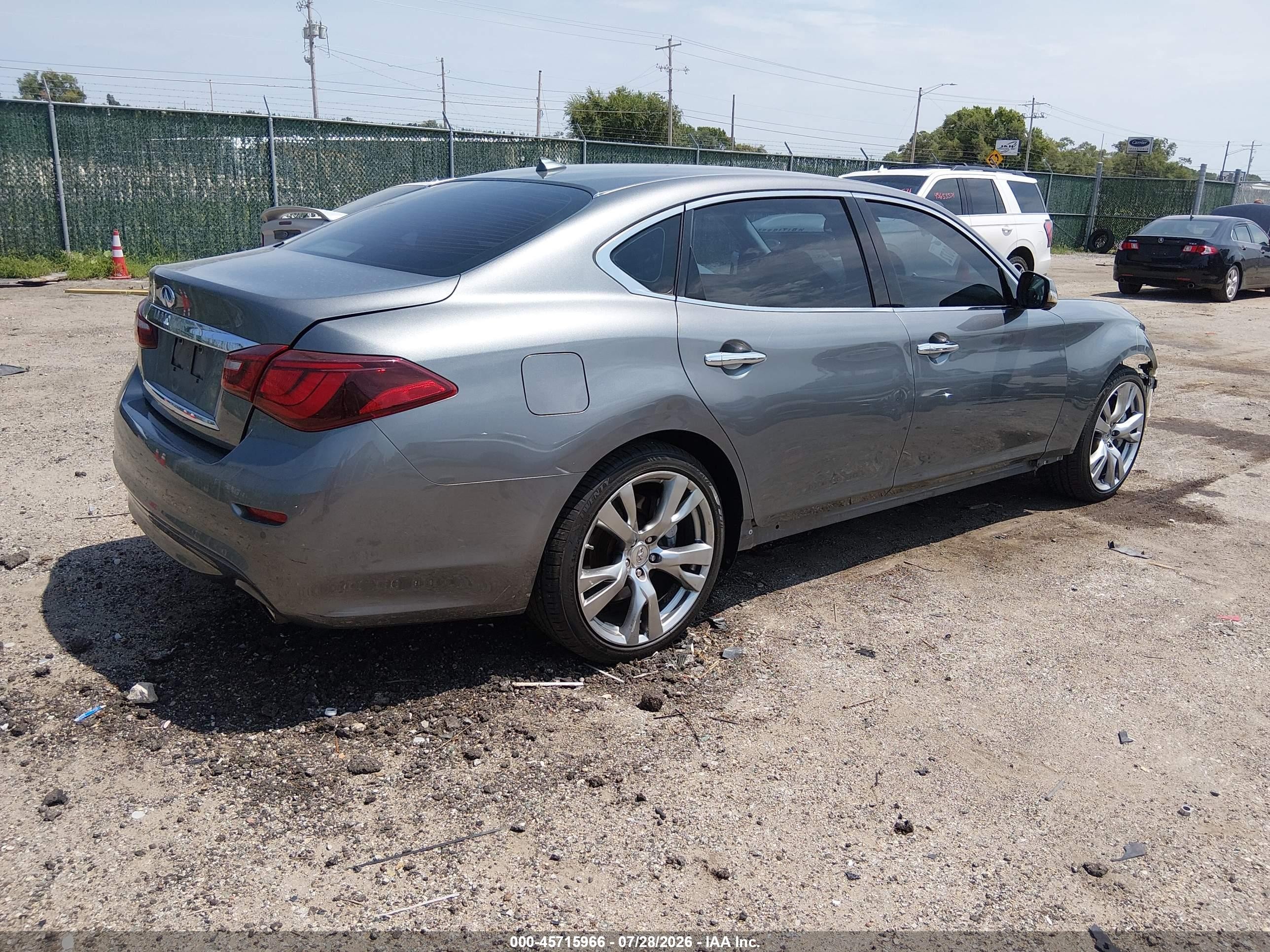 2015 Infiniti Q70l 3.7 Gray vin: JN1BY1PP8FM601705