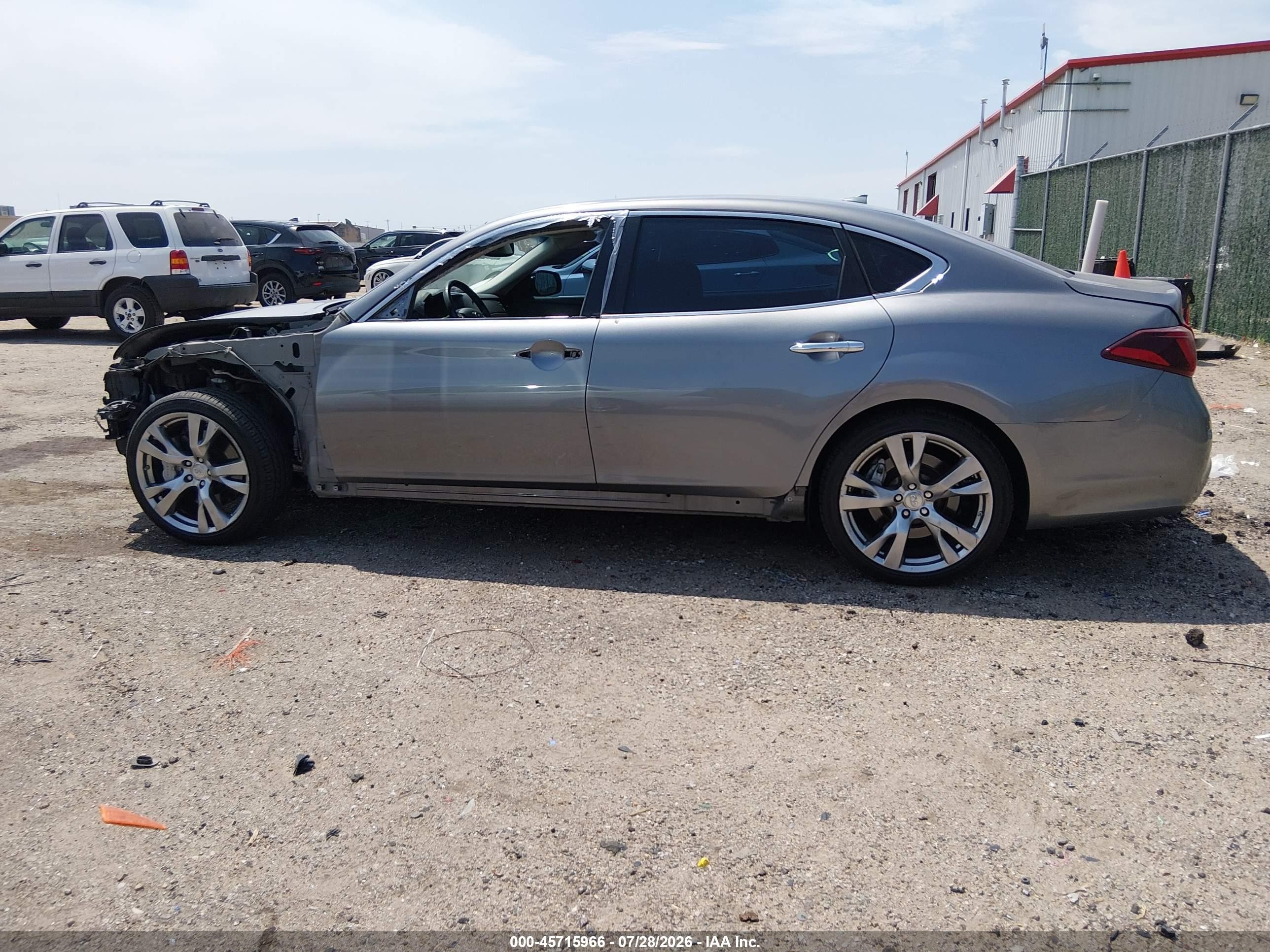 2015 Infiniti Q70l 3.7 Gray vin: JN1BY1PP8FM601705
