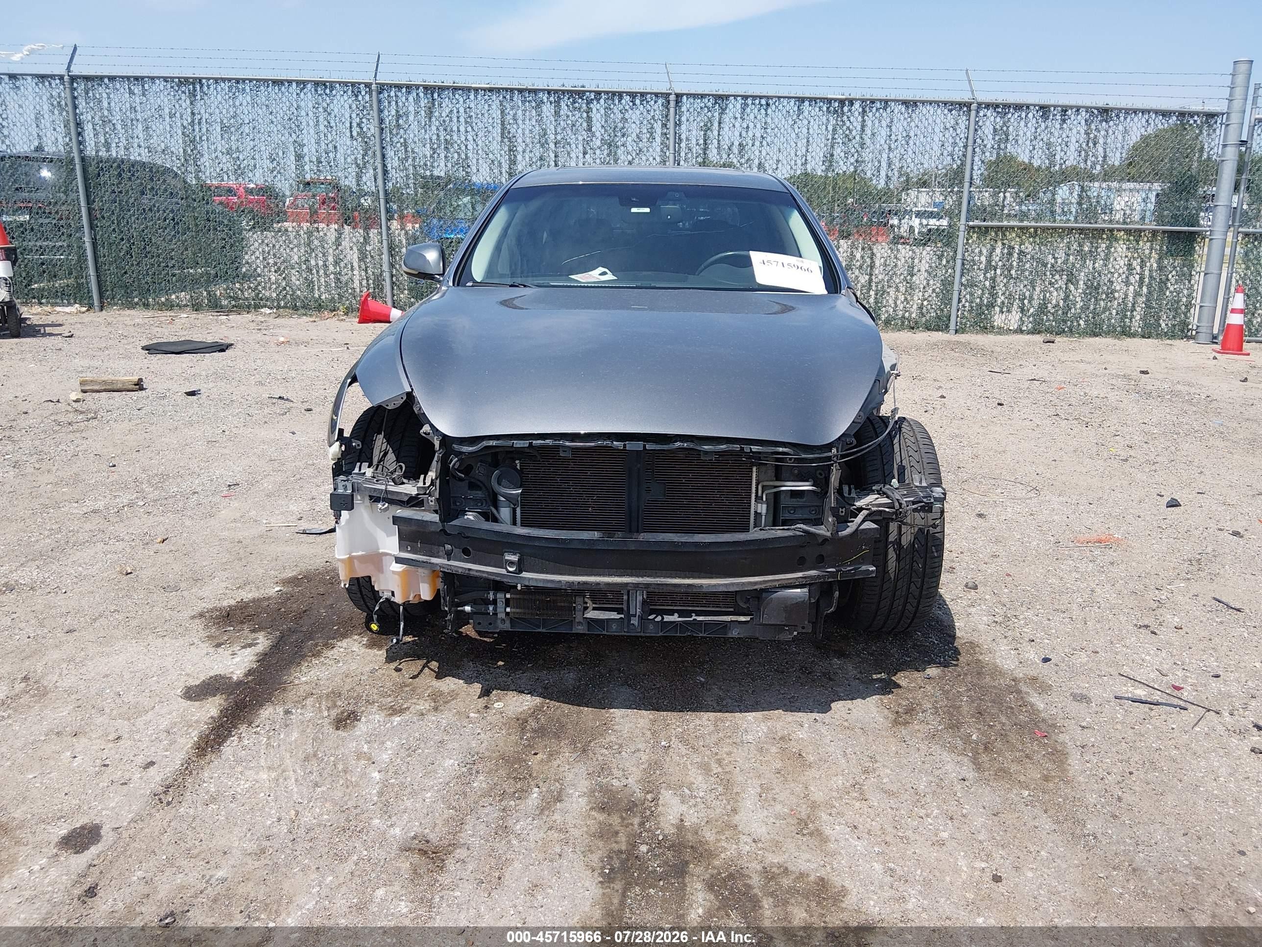 2015 Infiniti Q70l 3.7 Gray vin: JN1BY1PP8FM601705