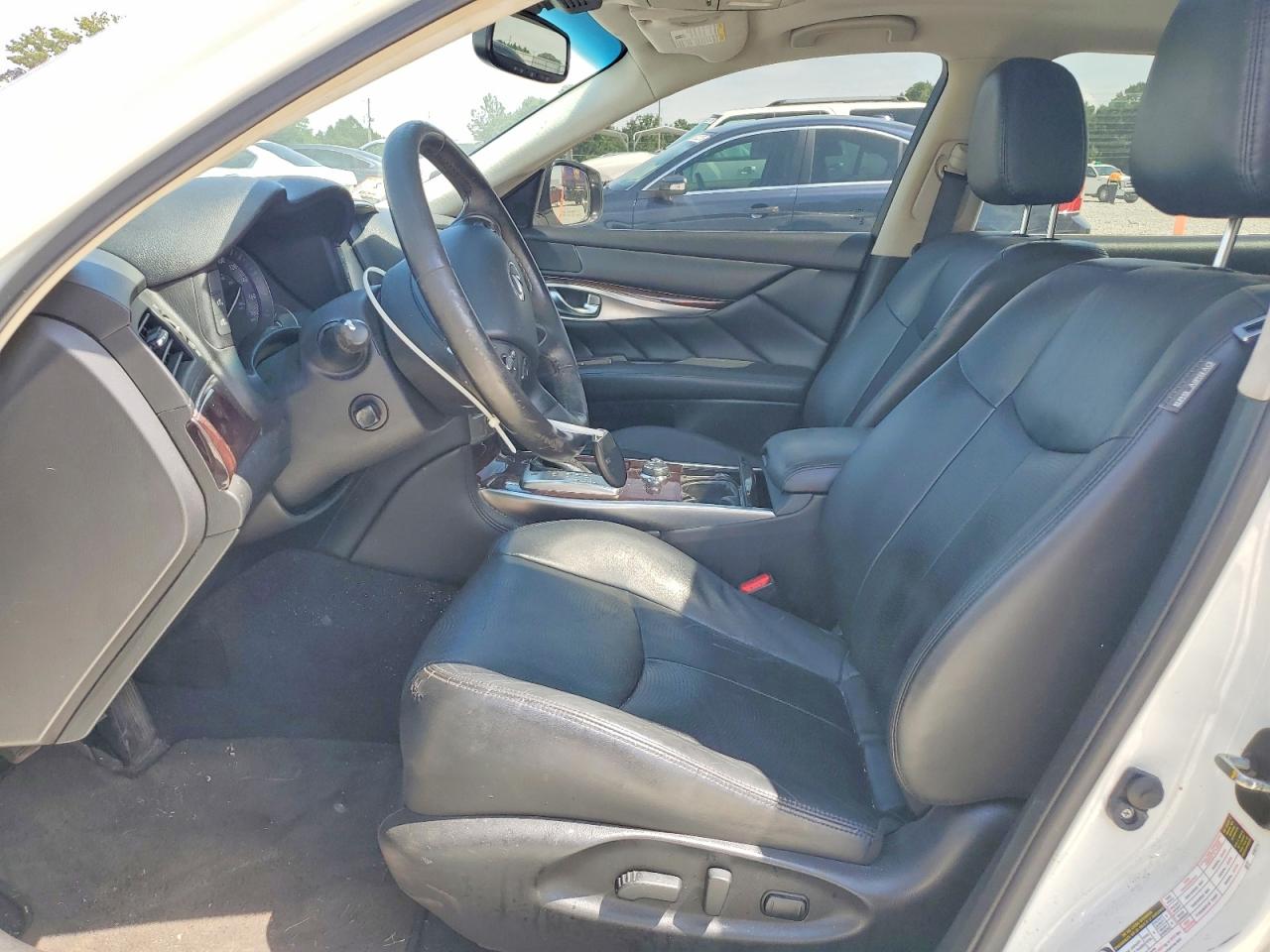 2015 Infiniti Q70l 3.7 White vin: JN1BY1PPXFM601172