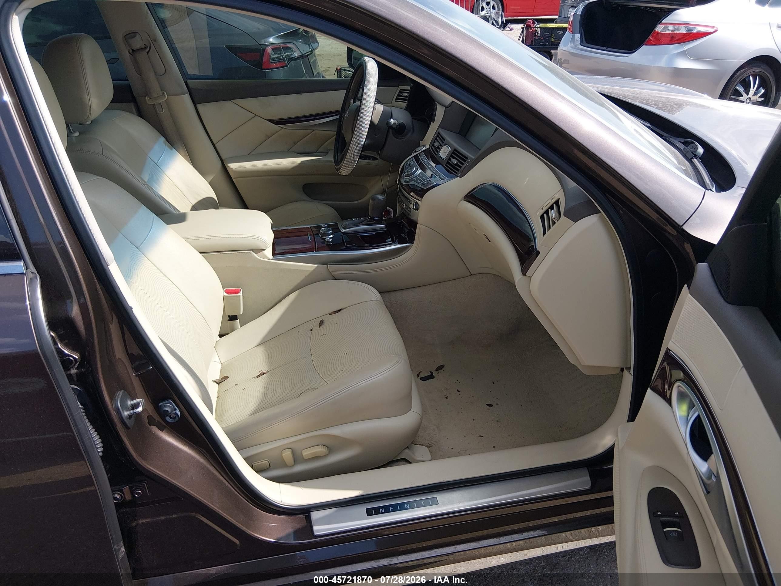 2015 Infiniti Q70l 3.7x Коричневый vin: JN1BY1PR1FM830602