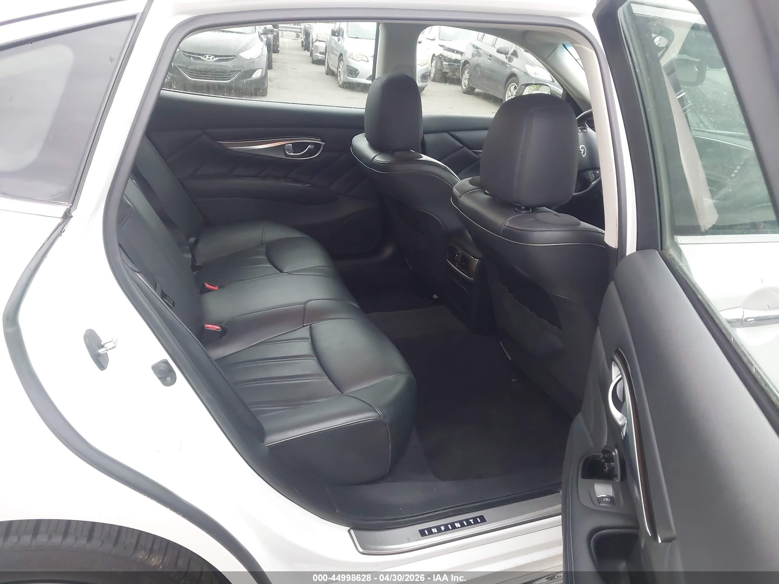 2015 Infiniti Q70l 3.7x White vin: JN1BY1PR4FM831694