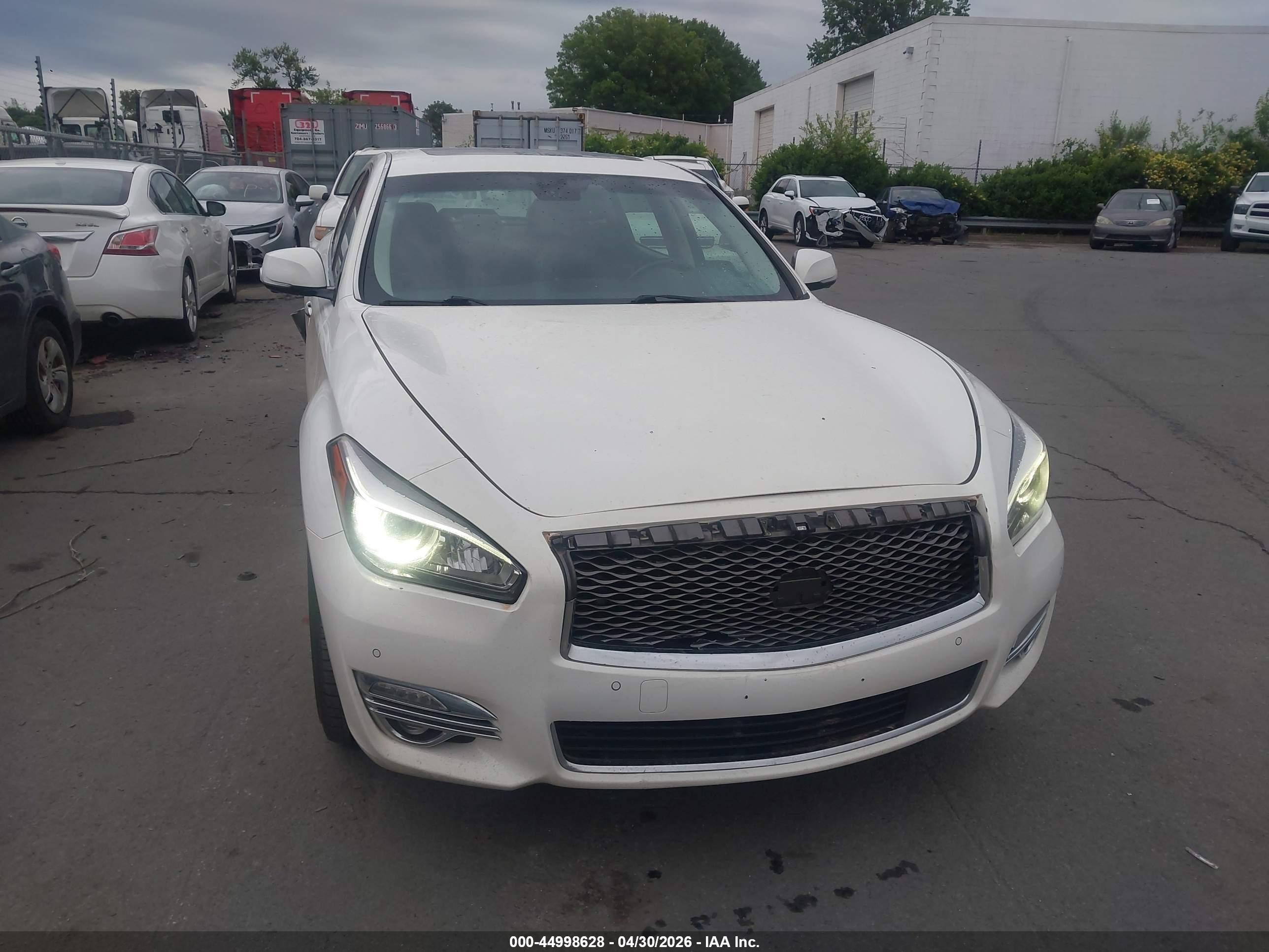 2015 Infiniti Q70l 3.7x White vin: JN1BY1PR4FM831694