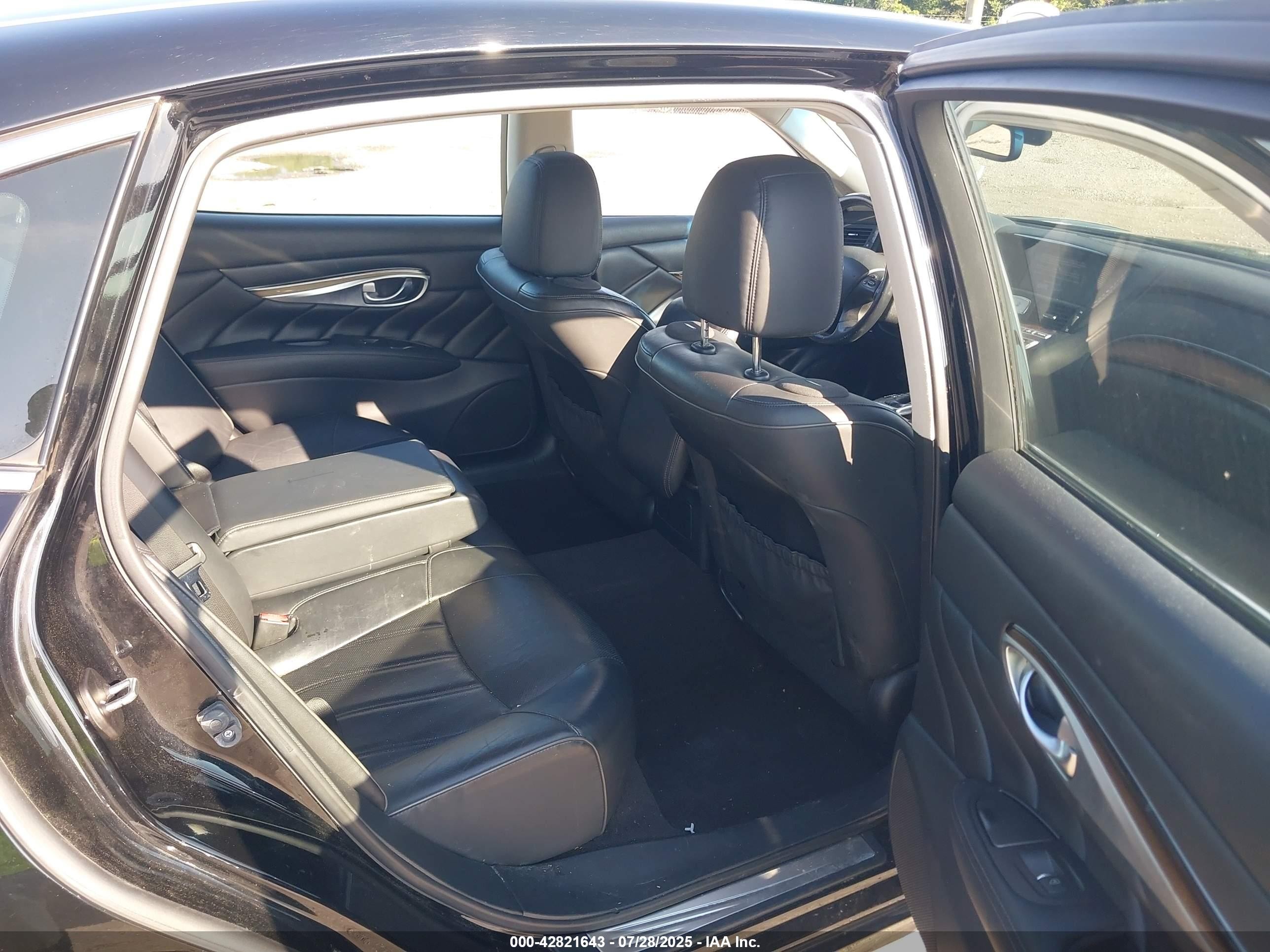 2018 Infiniti Q70l 3.7x Luxe Black vin: JN1BY1PR4JM370201