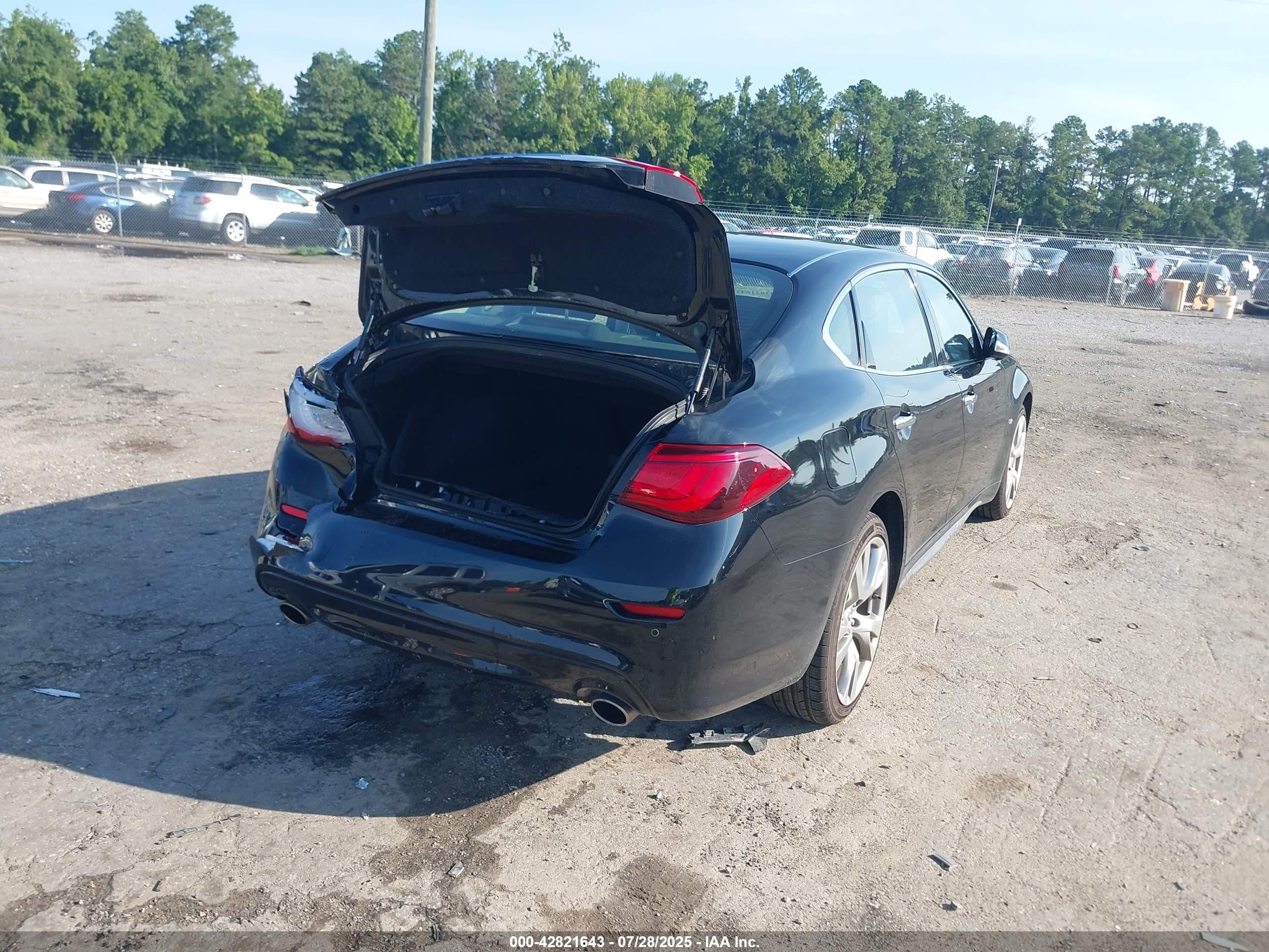 2018 Infiniti Q70l 3.7x Luxe Black vin: JN1BY1PR4JM370201