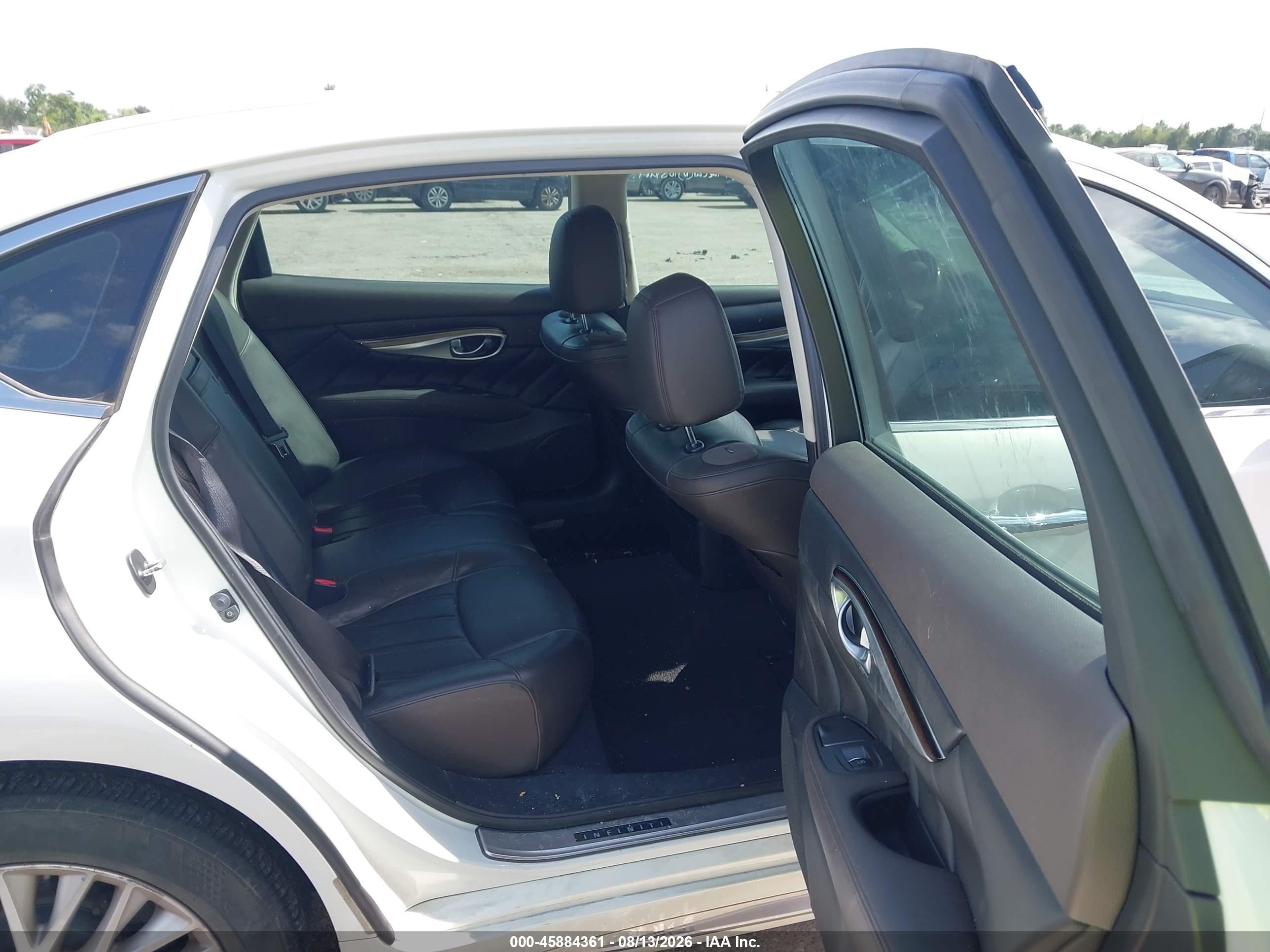 2015 Infiniti Q70l 3.7x White vin: JN1BY1PR5FM831865