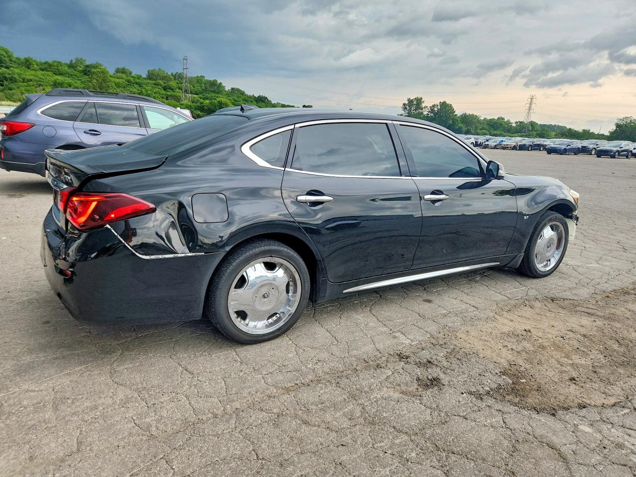2016 Infiniti Q70l 3.7 Black vin: JN1BY1PR5GM720931