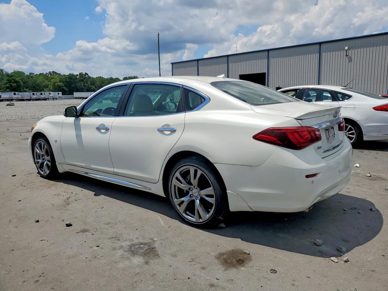 2016 Infiniti Q70l 3.7 White vin: JN1BY1PR6GM721229