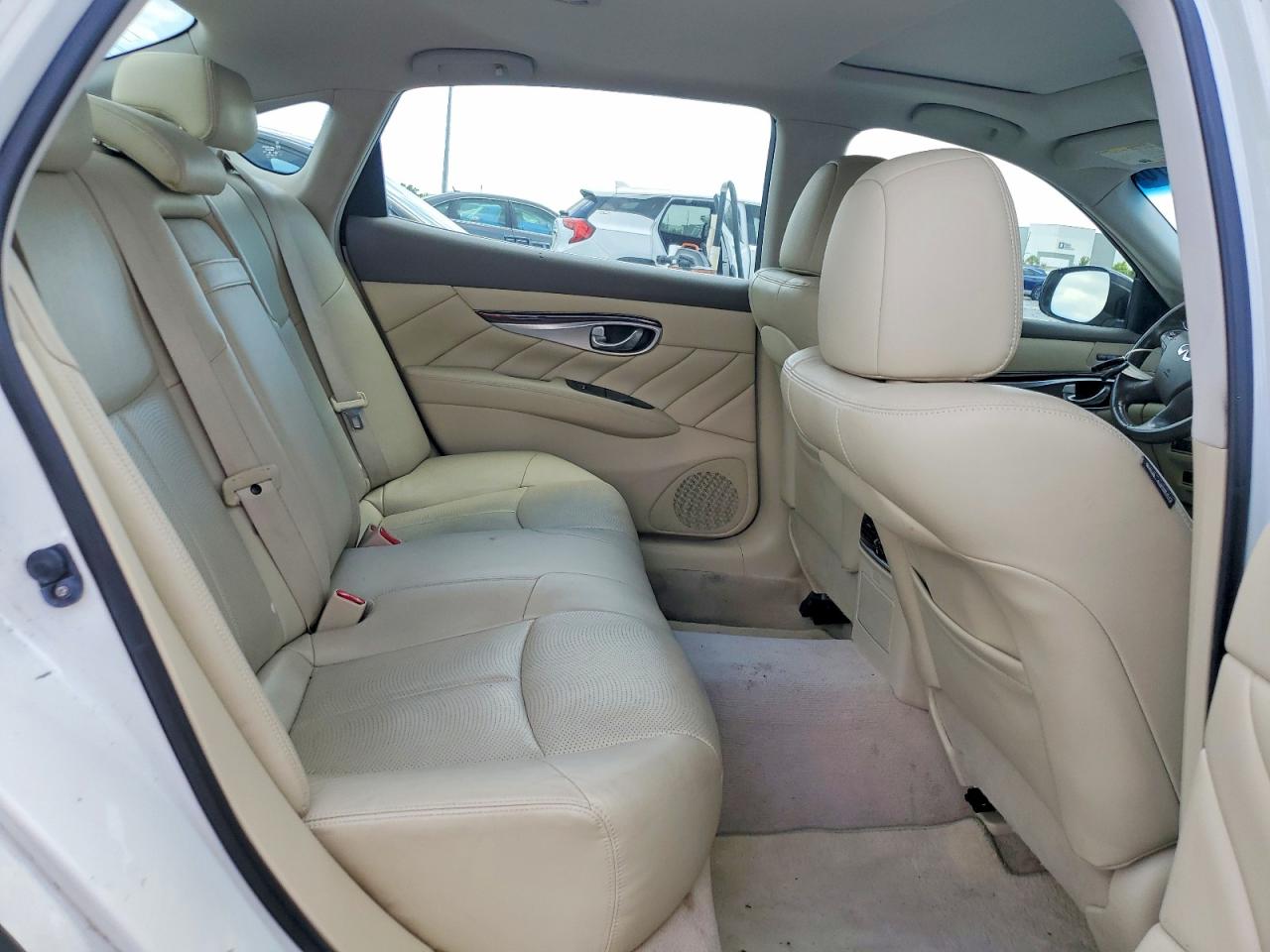 2016 Infiniti Q70l 3.7 White vin: JN1BY1PR6GM721229