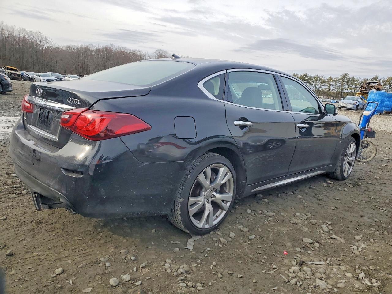 2018 Infiniti Q70l 3.7 Luxe Black vin: JN1BY1PR7JM370323