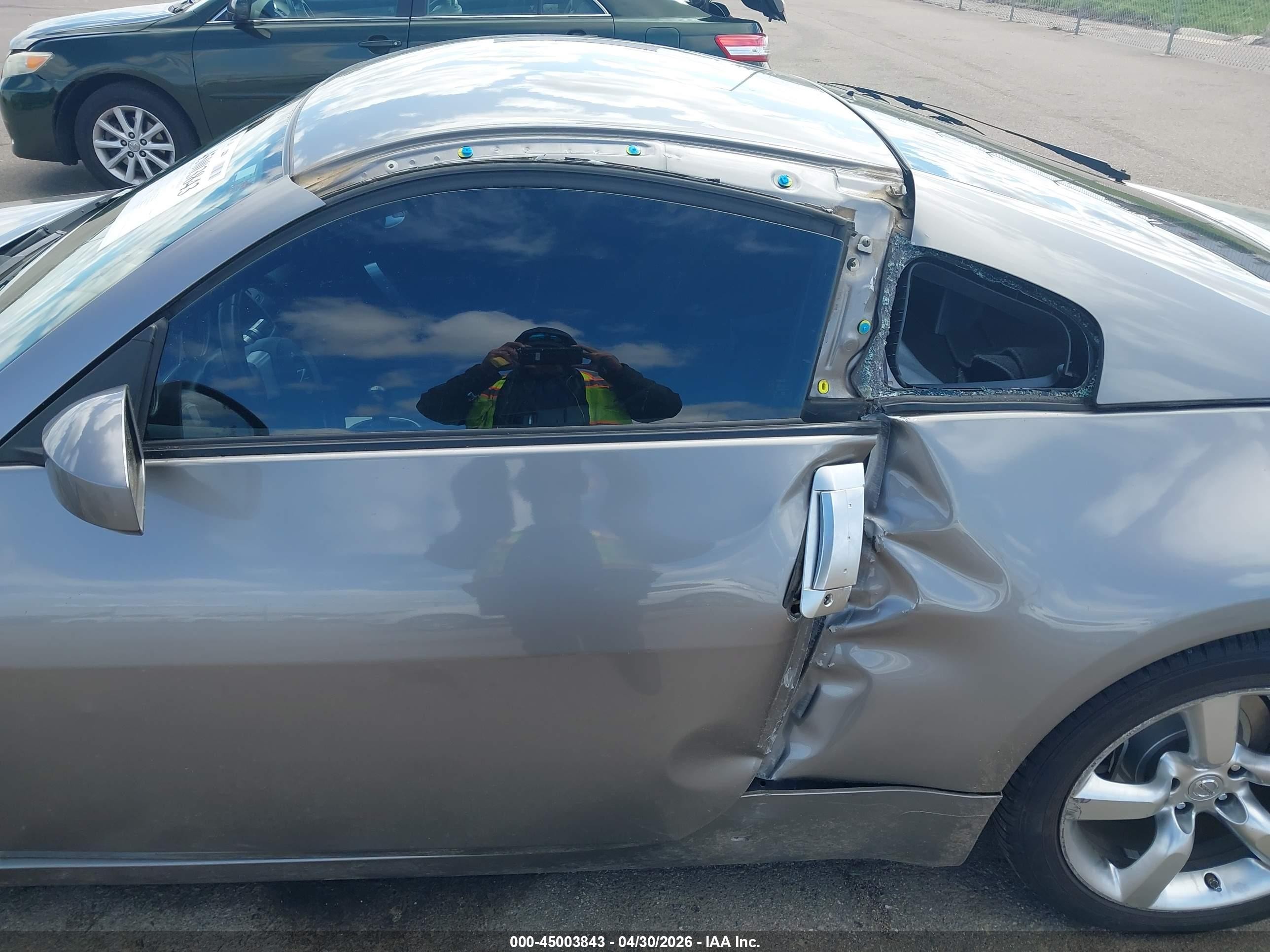 2008 Nissan 350z   Silver vin: JN1BZ34D98M704461
