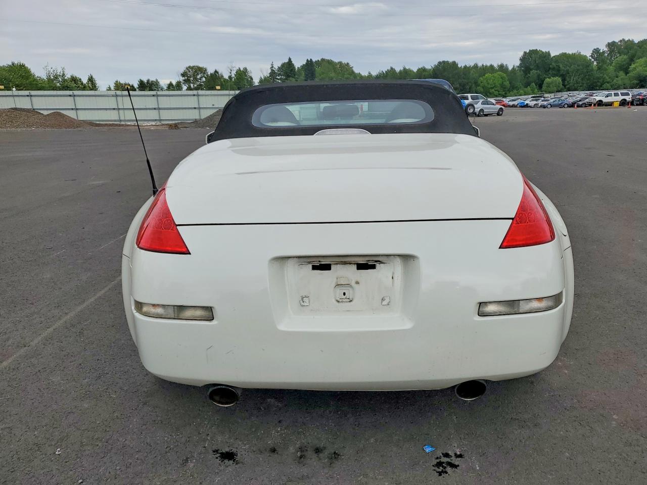 2007 Nissan 350z Roadster White vin: JN1BZ36A97M653268